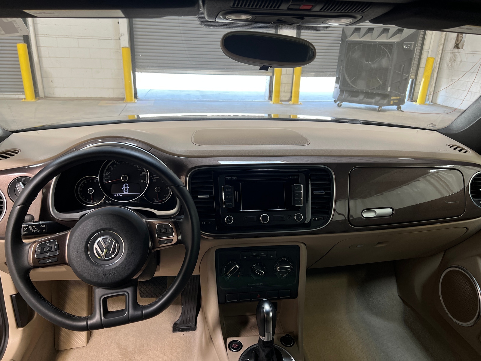 Thumbnail: 2014 Volkswagen Beetle - 3