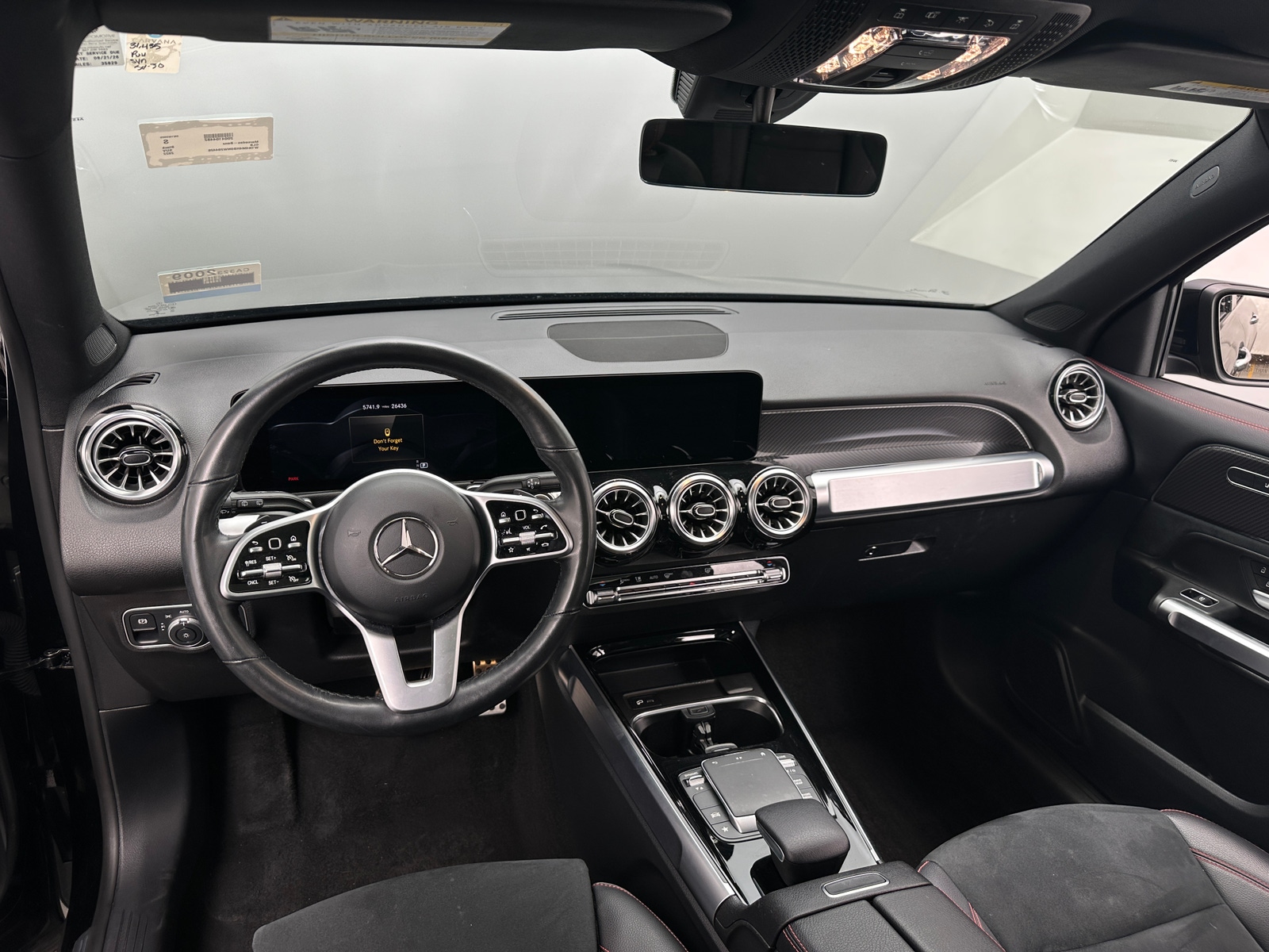 Thumbnail: 2022 Mercedes-Benz GLB - 2