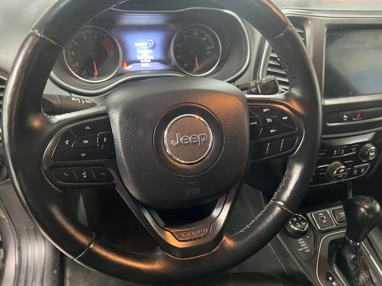Thumbnail: 2019 Jeep Cherokee - 5