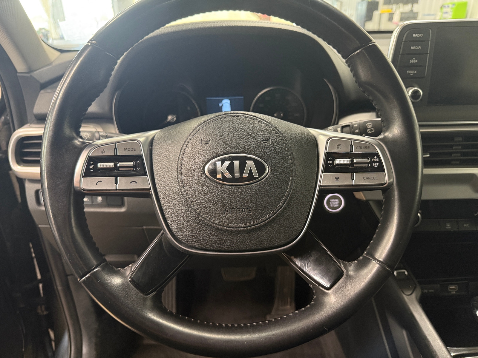 Thumbnail: 2020 Kia Telluride - 4