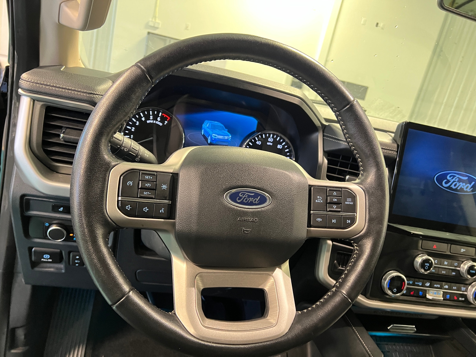 Thumbnail: 2022 Ford Expedition MAX - 4