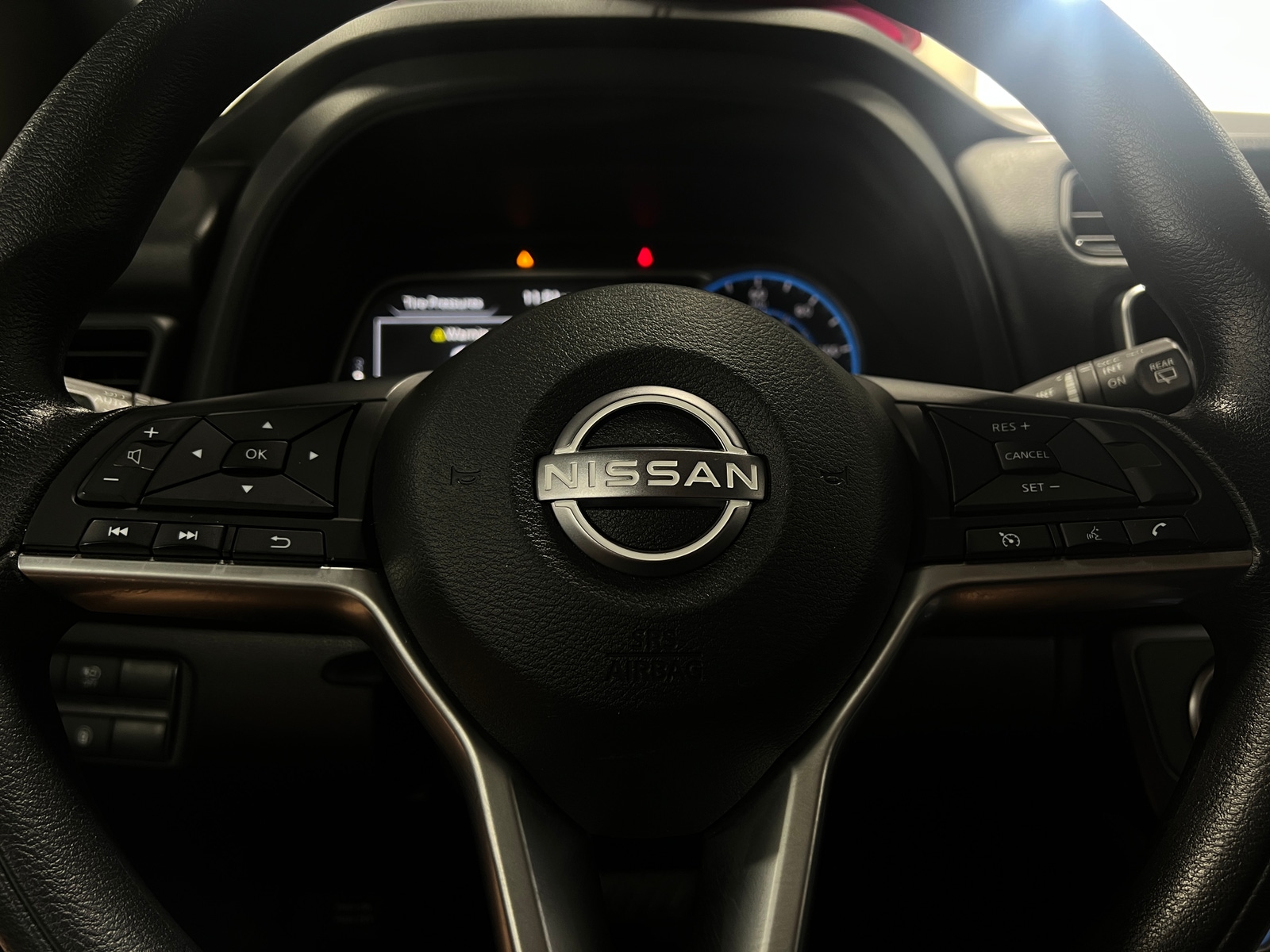 Thumbnail: 2025 Nissan Leaf - 5