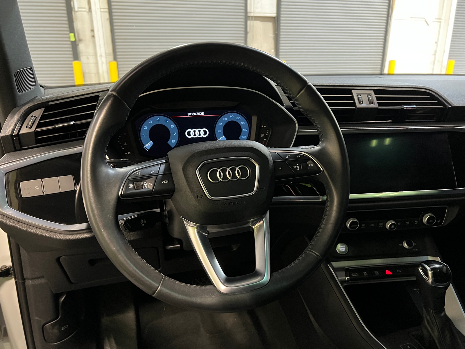 Thumbnail: 2020 Audi Q3 - 4