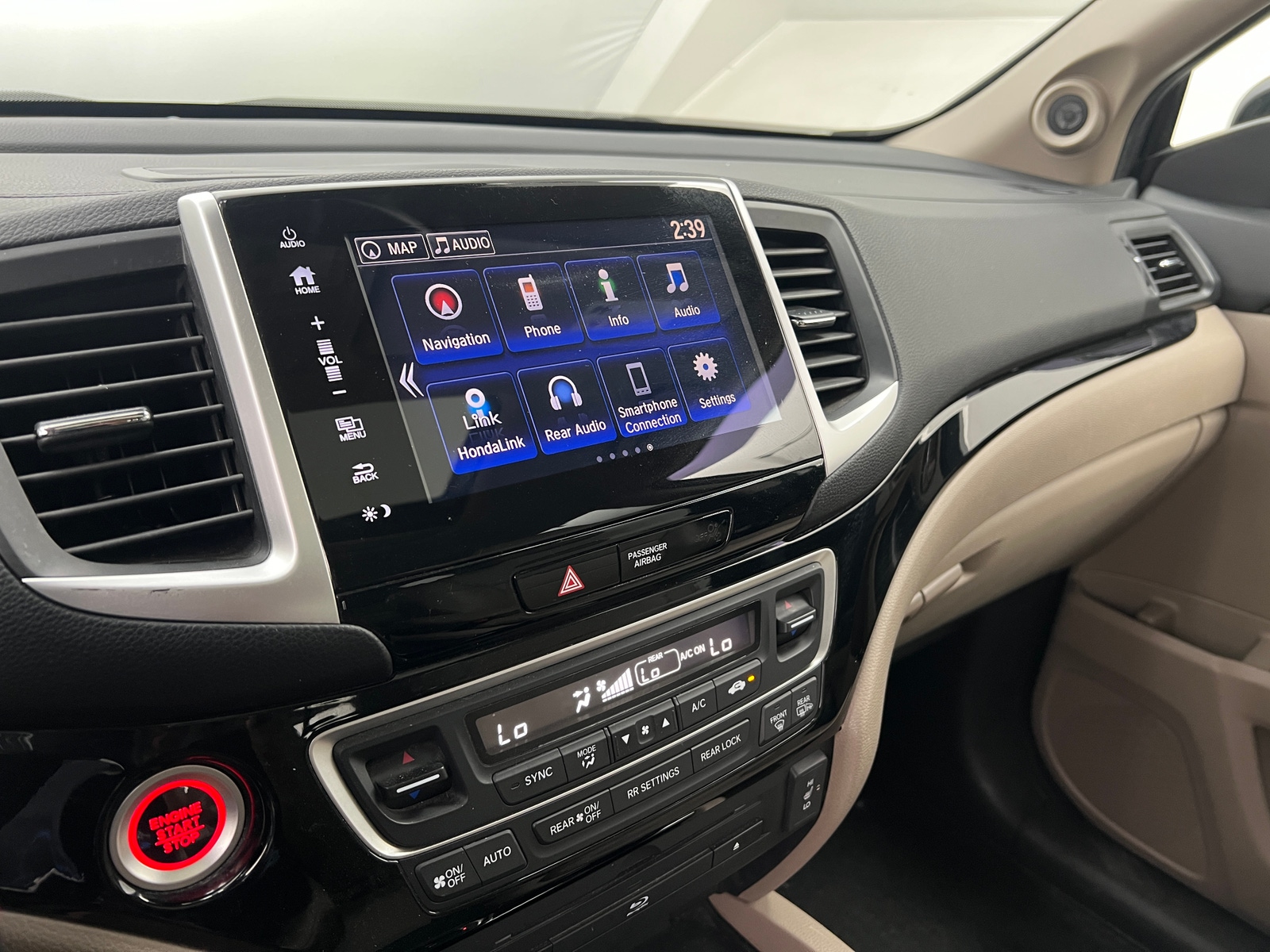 Thumbnail: 2017 Honda Pilot - 3