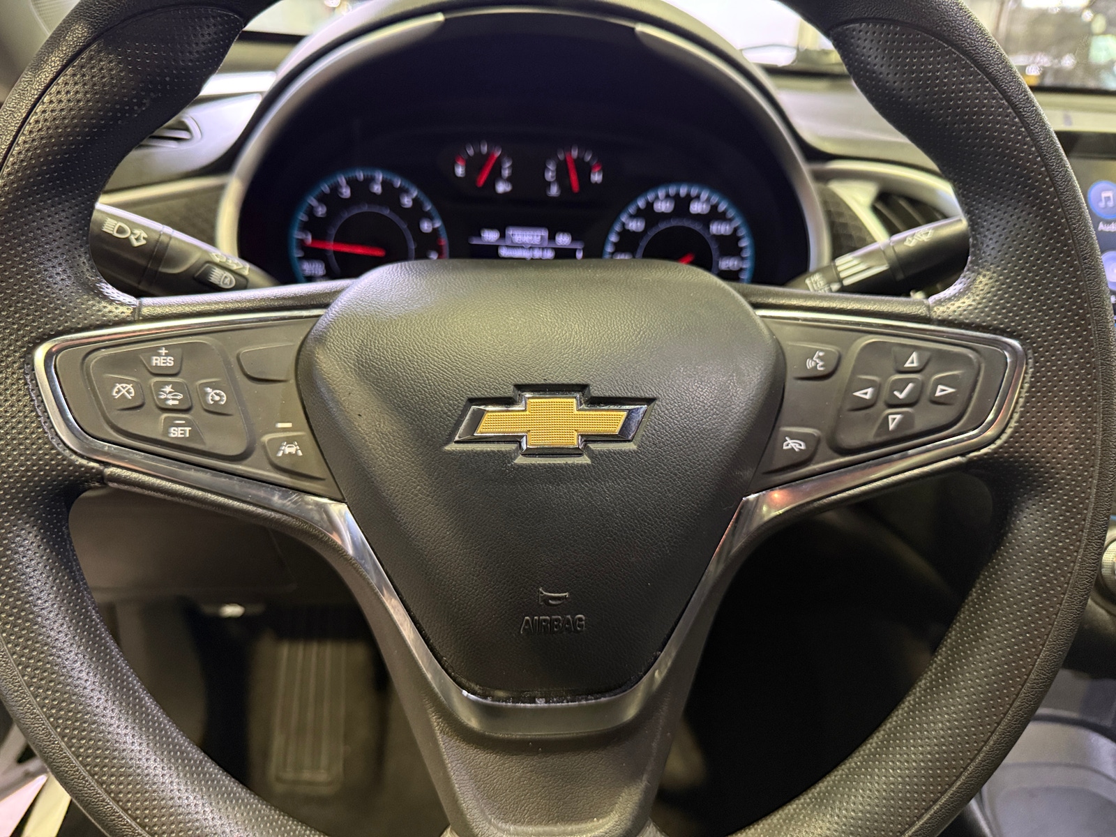 Thumbnail: 2023 Chevrolet Malibu - 5