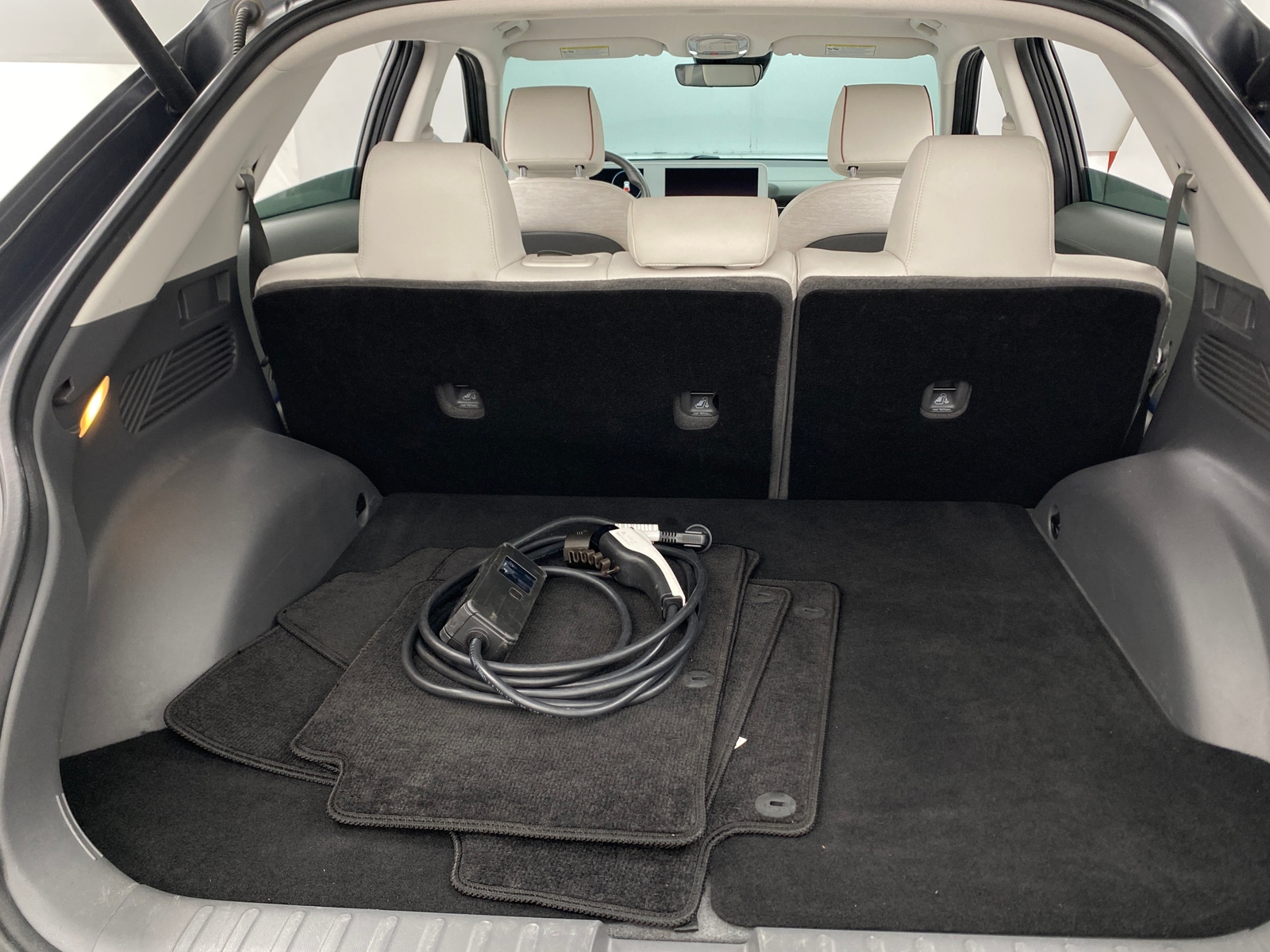 Thumbnail: 2022 Hyundai Ioniq 5 - 6