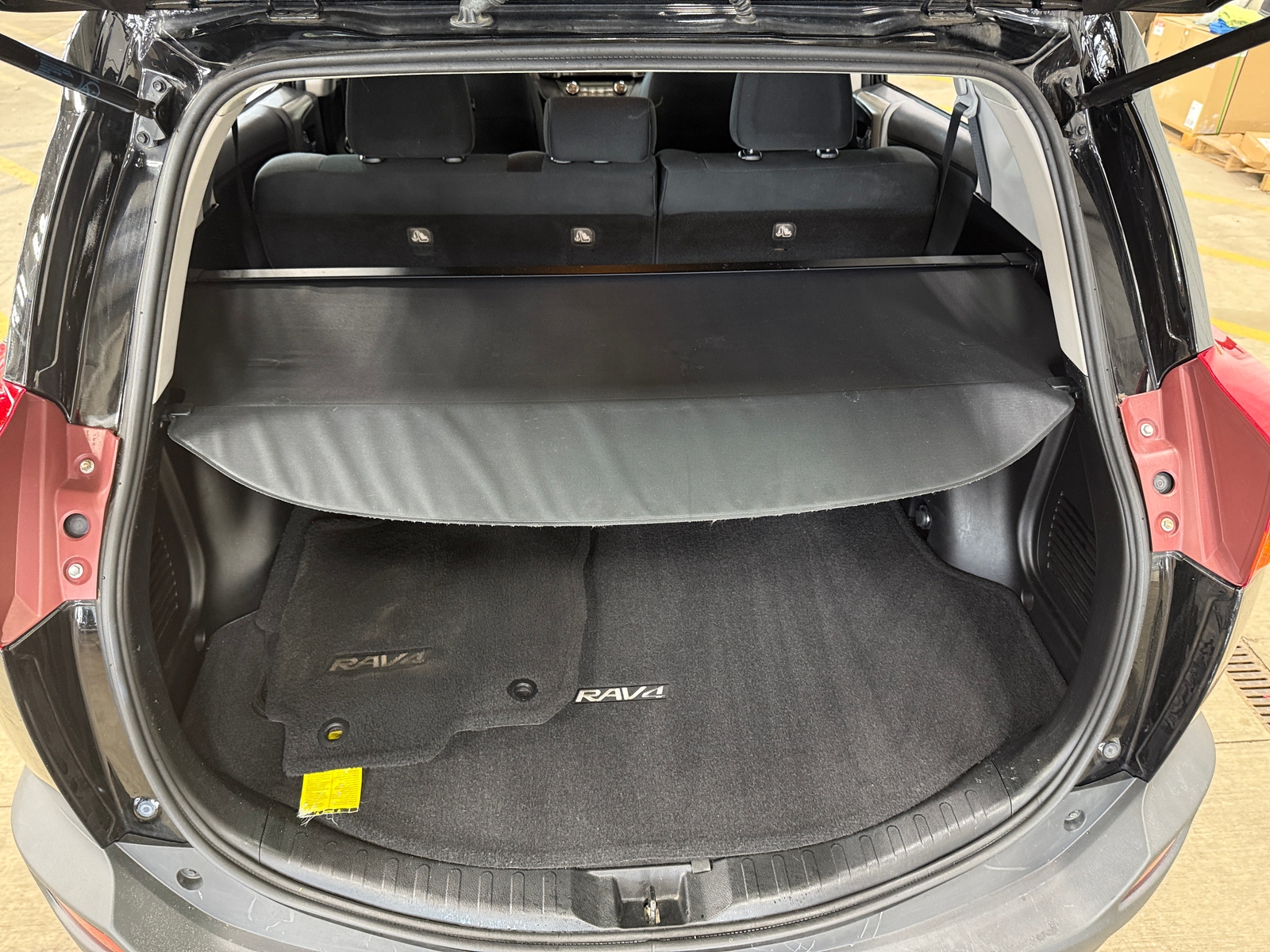 Thumbnail: 2014 Toyota RAV4 - 7