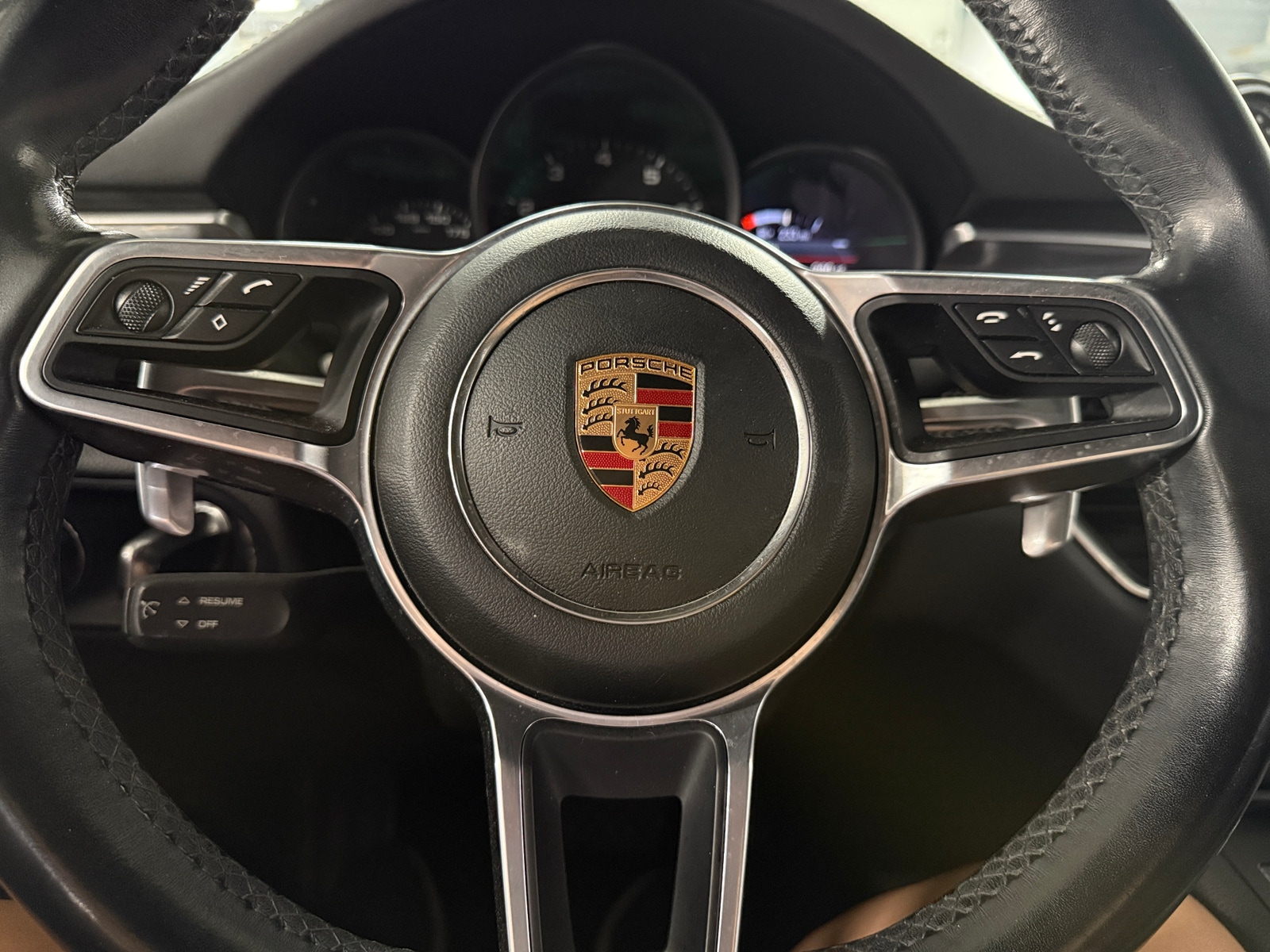 Thumbnail: 2017 Porsche Macan - 4
