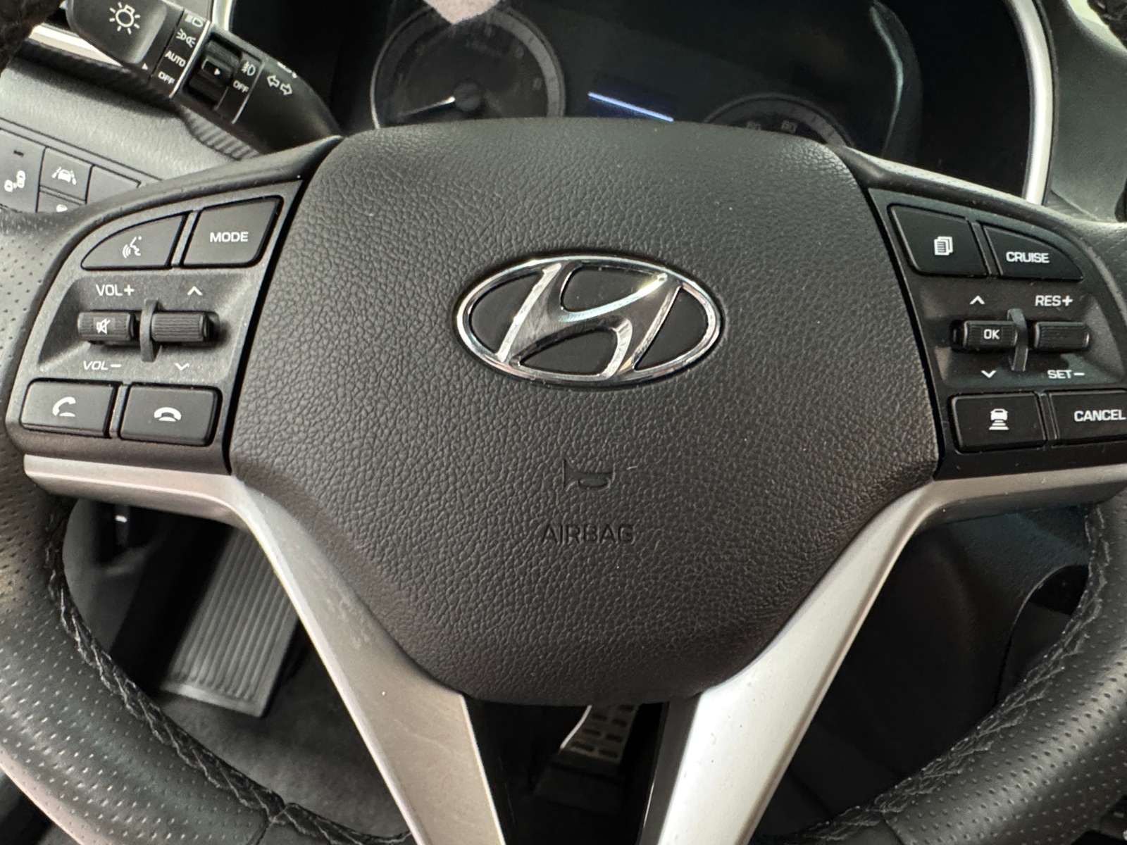 Thumbnail: 2019 Hyundai Tucson - 5