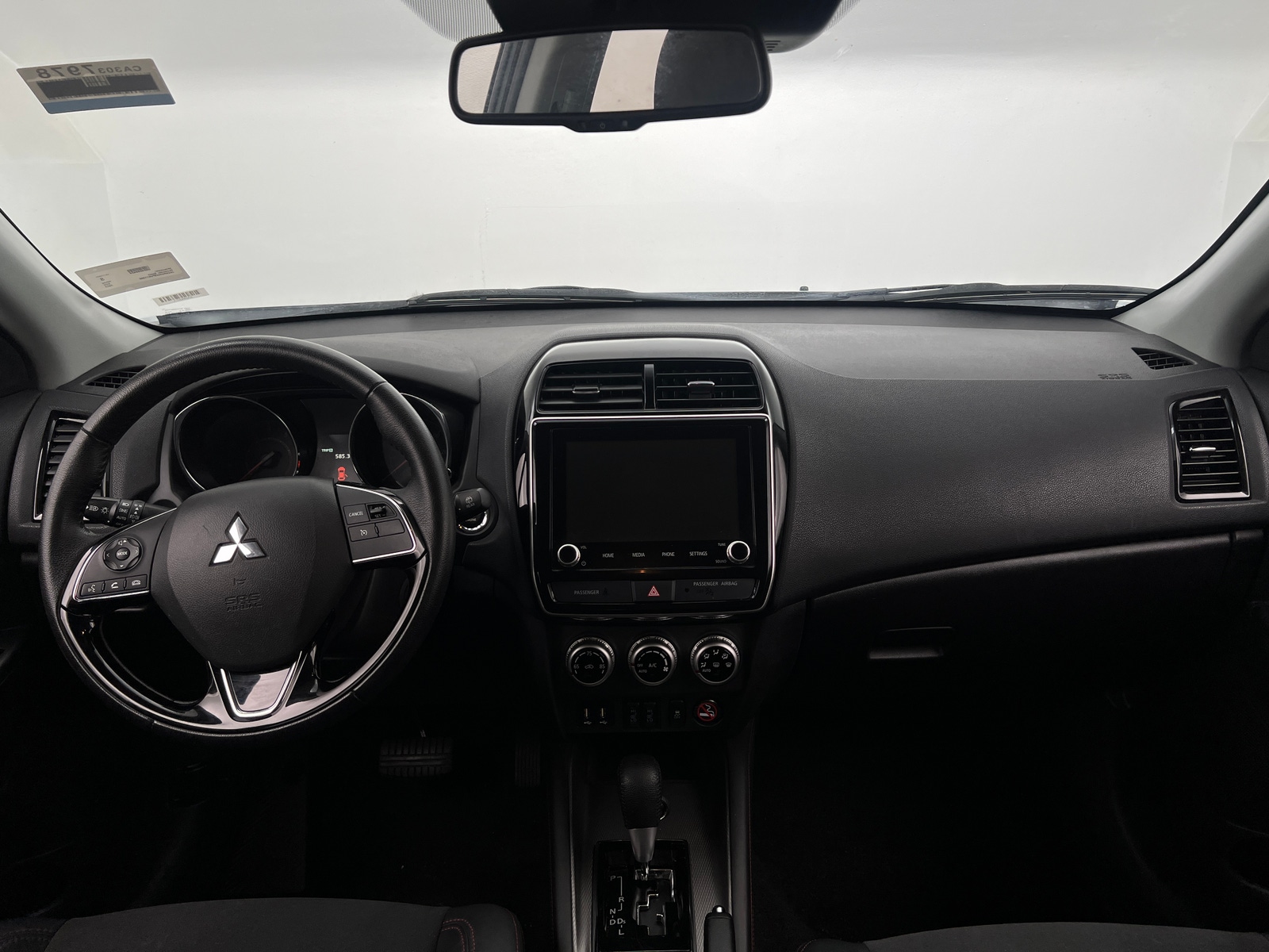 Thumbnail: 2023 Mitsubishi Outlander Sport - 3
