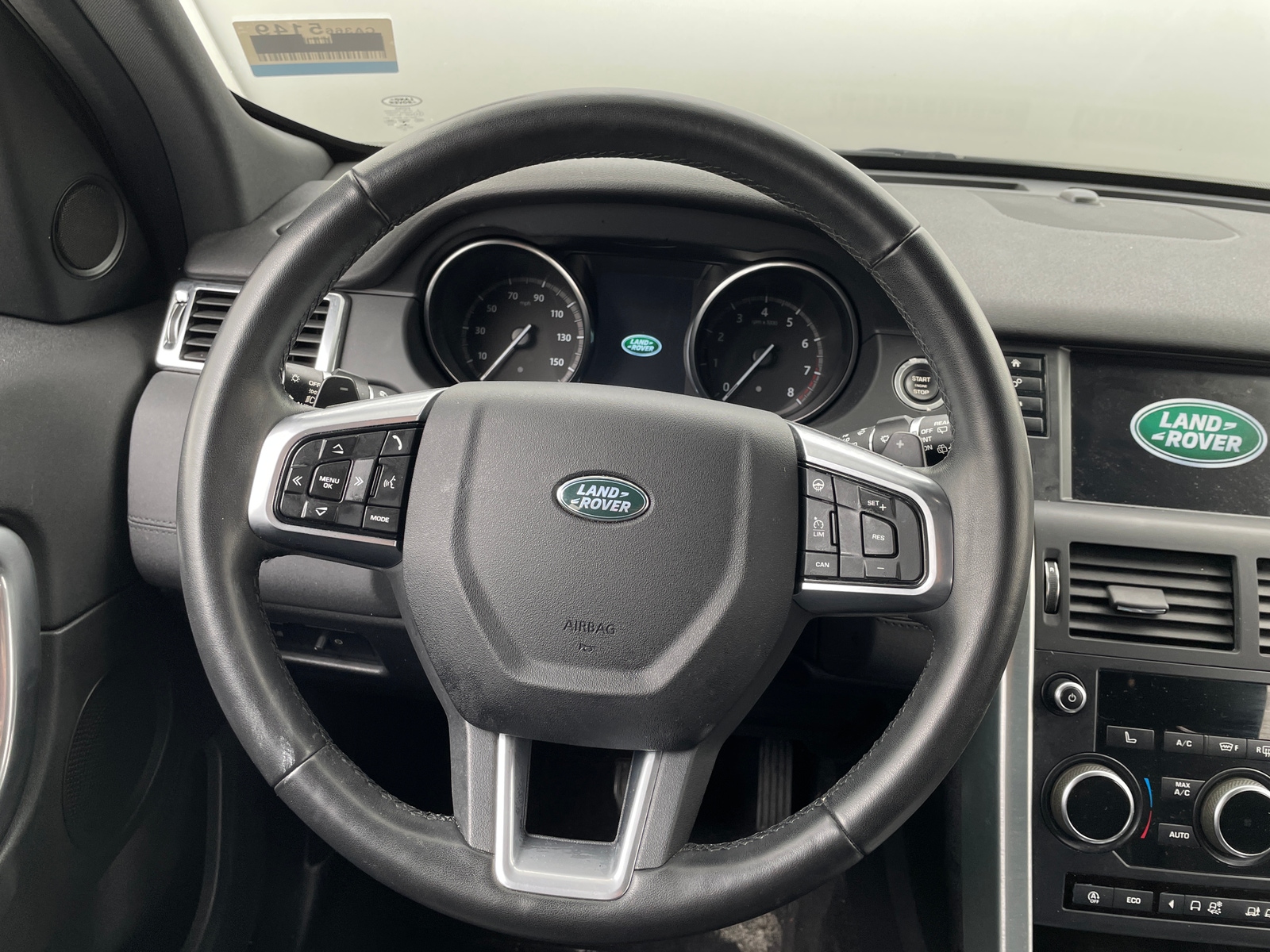 Thumbnail: 2019 Land Rover Discovery Sport - 4