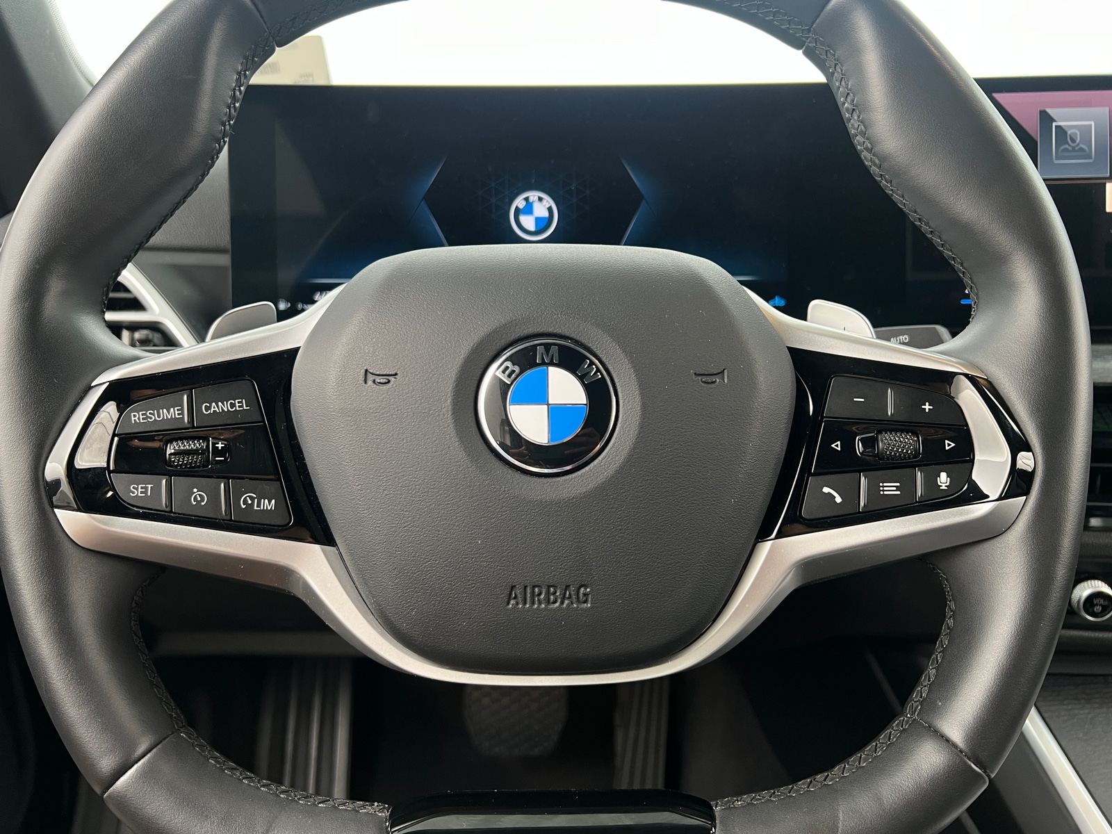 Thumbnail: 2025 BMW 4 Series - 4