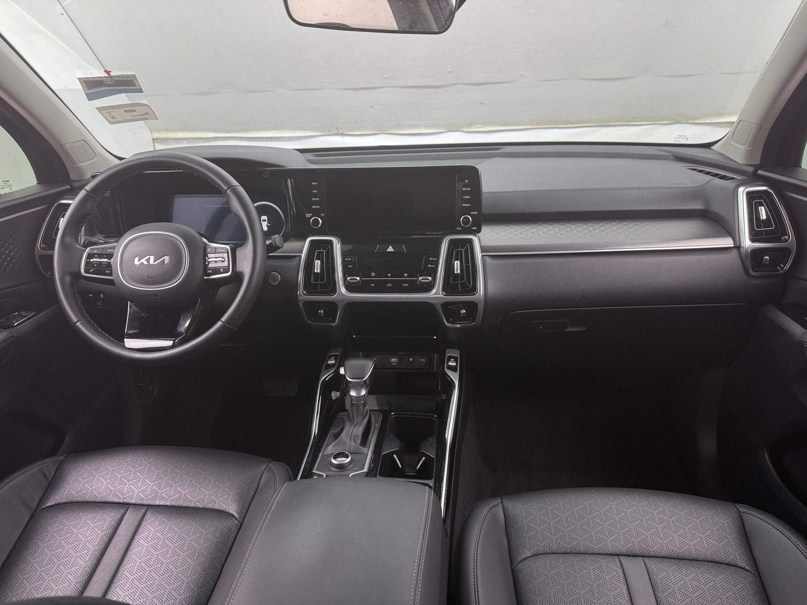 Thumbnail: 2023 Kia Sorento - 2