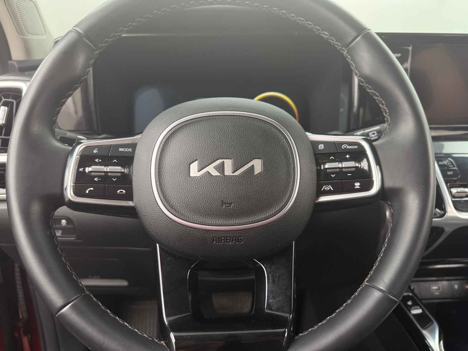 Thumbnail: 2023 Kia Sorento - 4