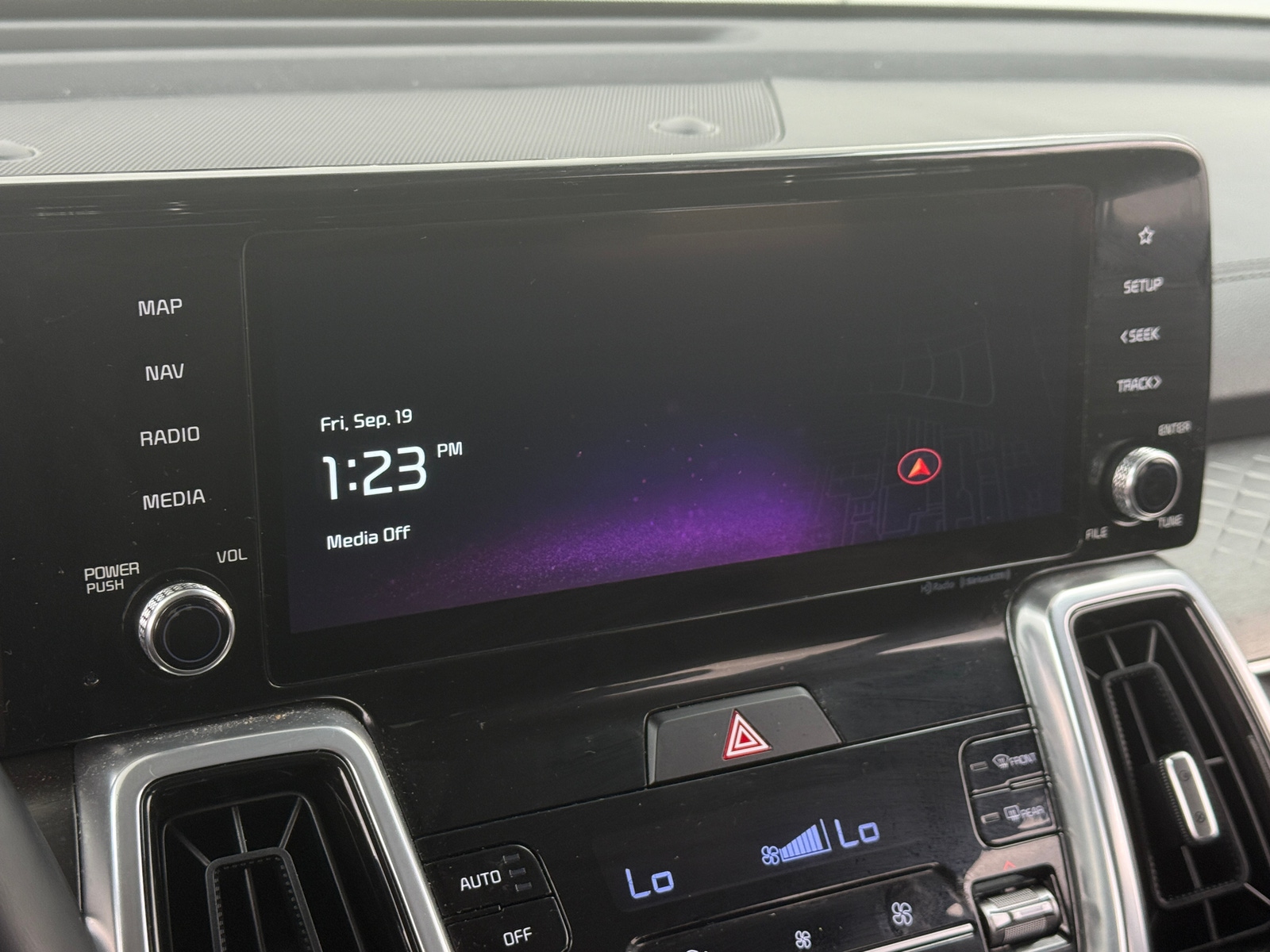 Thumbnail: 2023 Kia Sorento - 3