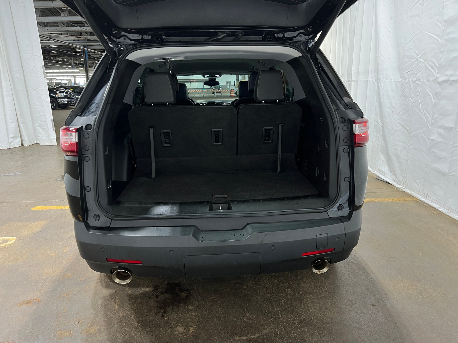 Thumbnail: 2021 Chevrolet Traverse - 6