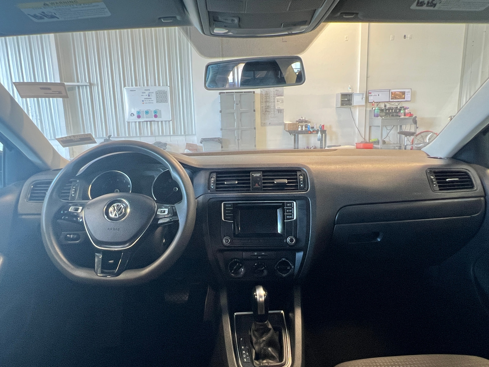 Thumbnail: 2016 Volkswagen Jetta - 3