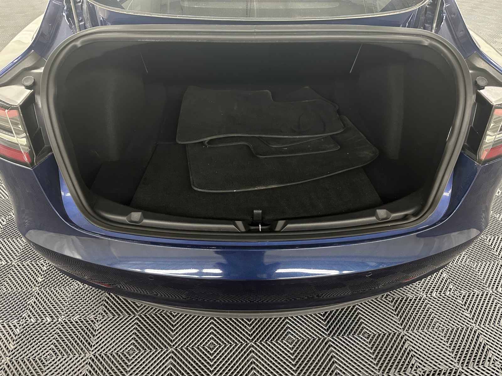Thumbnail: 2019 Tesla Model 3 - 6