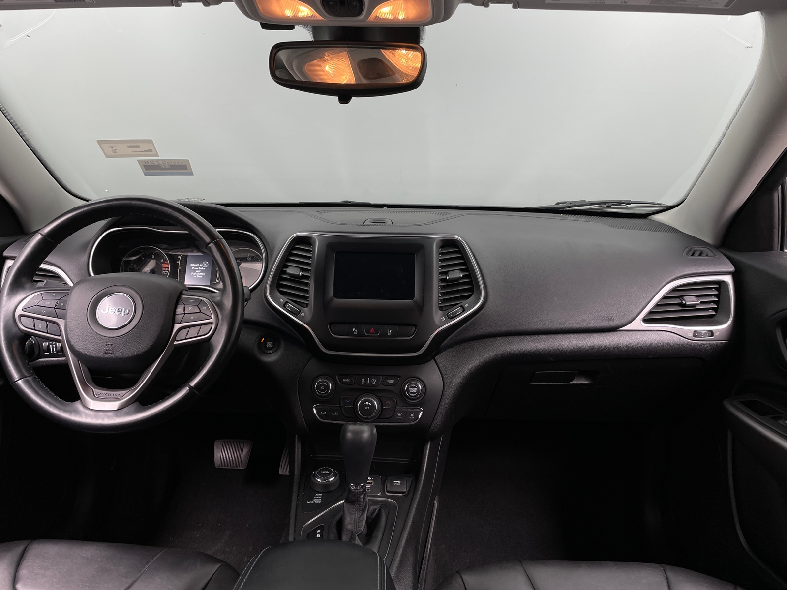 Thumbnail: 2021 Jeep Cherokee - 3