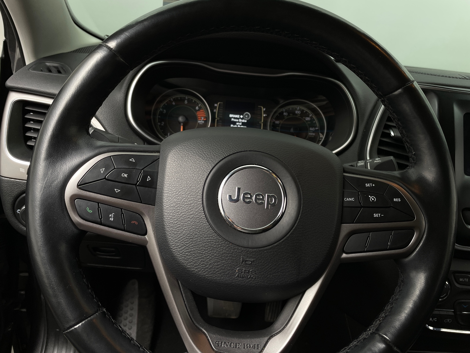 Thumbnail: 2021 Jeep Cherokee - 5