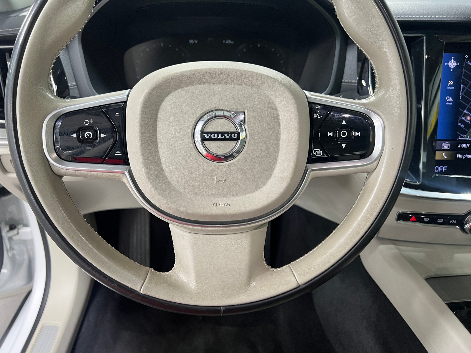 Thumbnail: 2021 Volvo S60 - 4