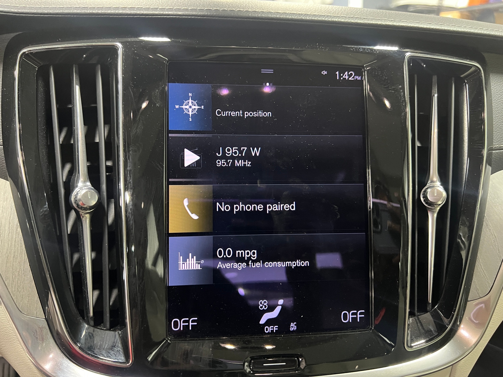 Thumbnail: 2021 Volvo S60 - 3