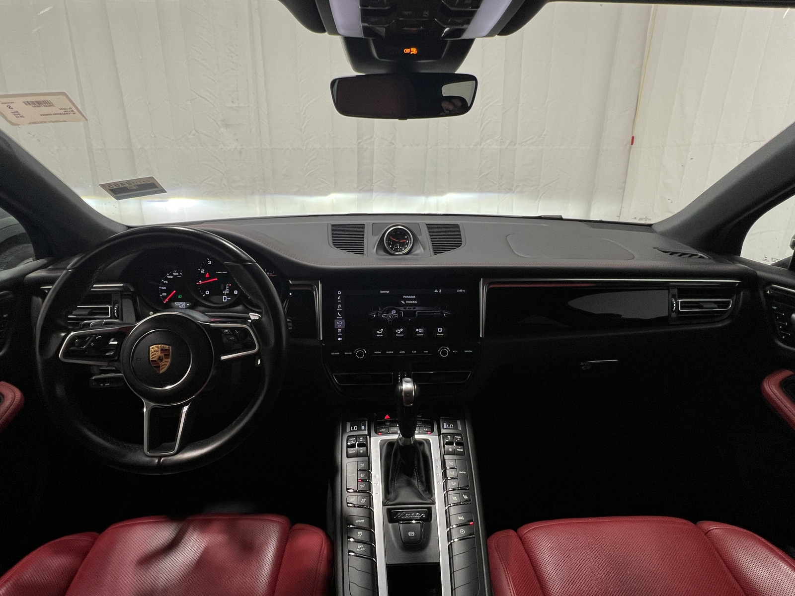 Thumbnail: 2019 Porsche Macan - 2
