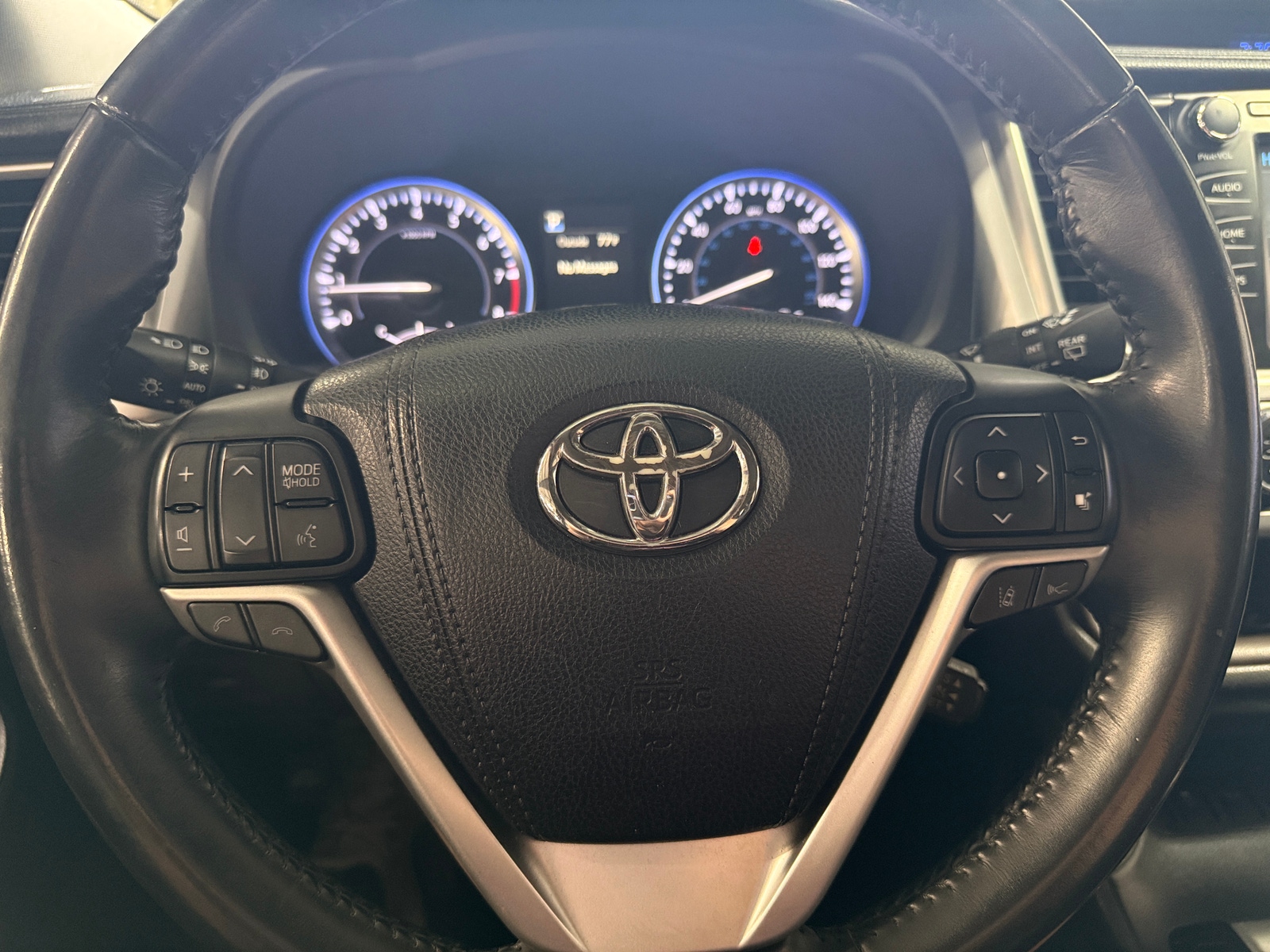 Thumbnail: 2017 Toyota Highlander - 4