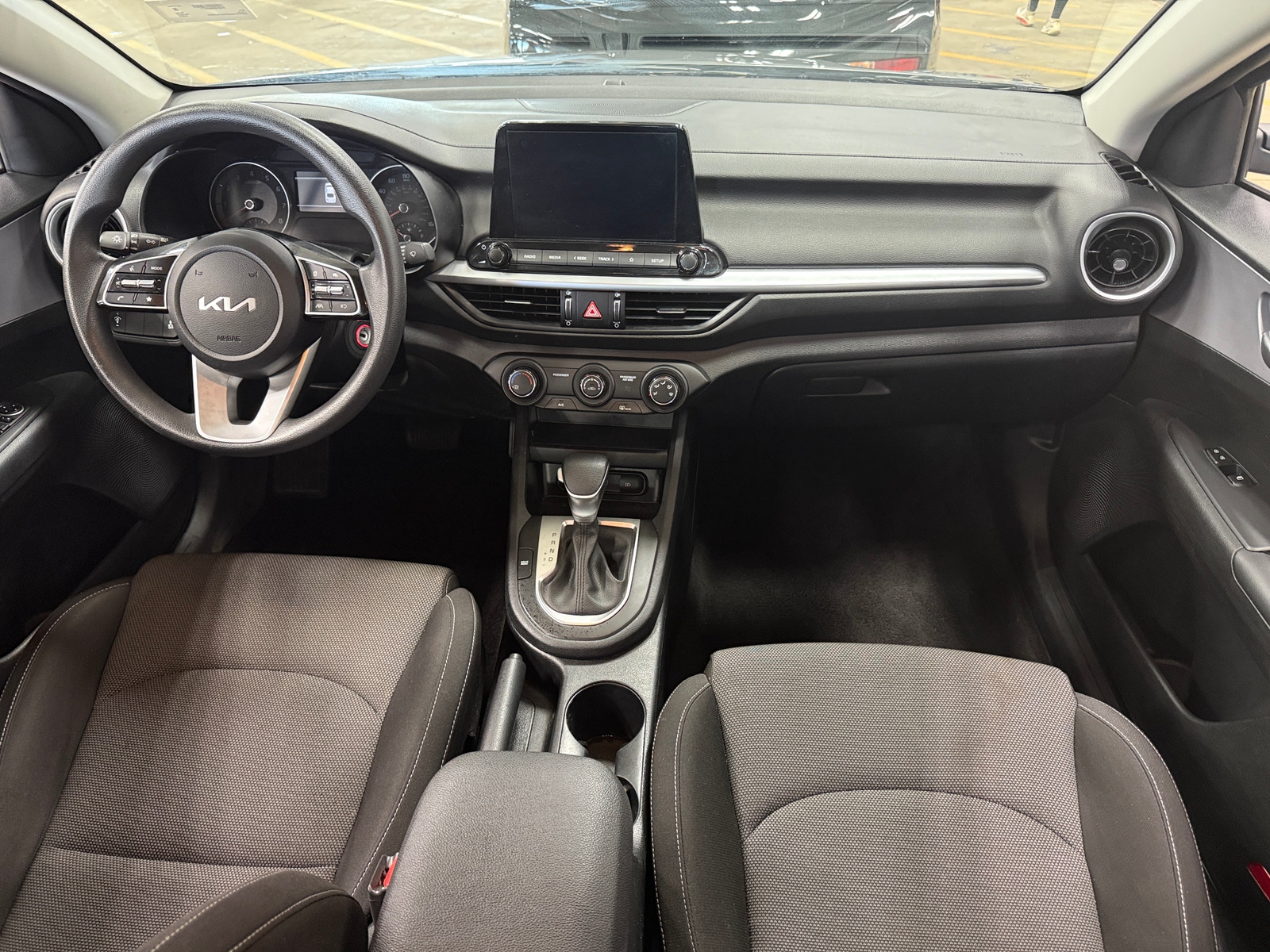 Thumbnail: 2024 Kia Forte - 3