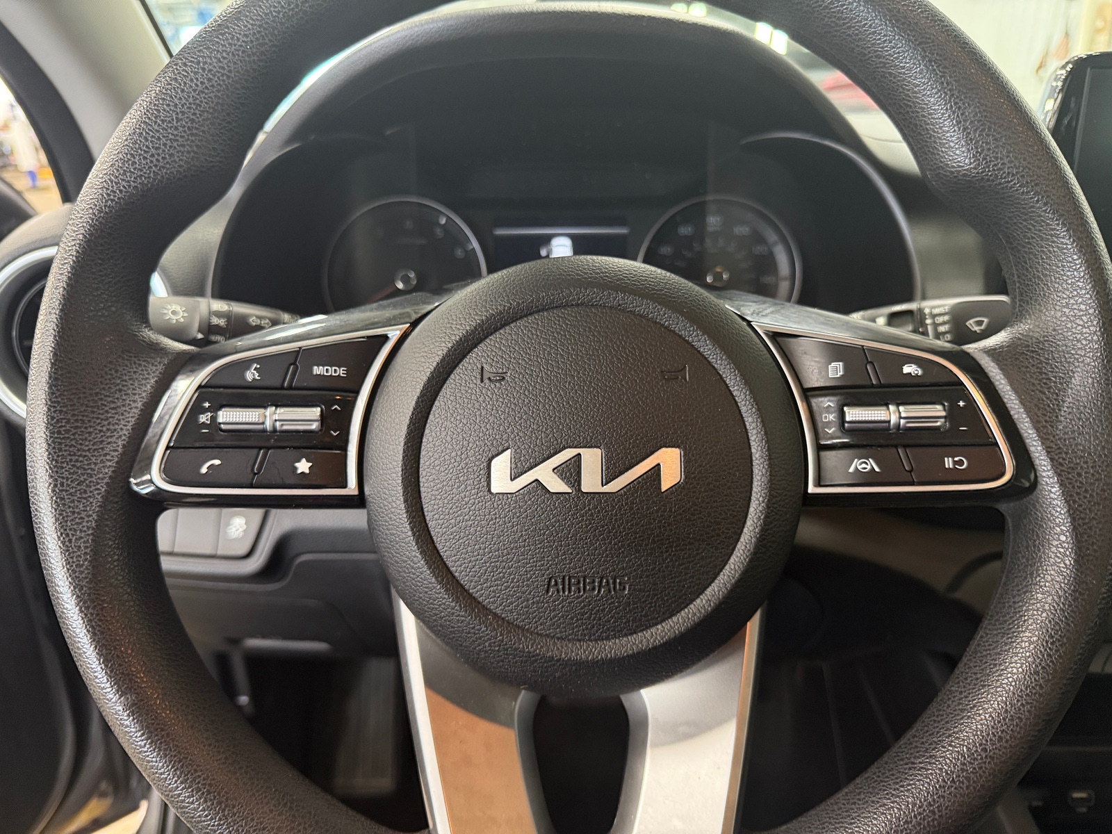 Thumbnail: 2024 Kia Forte - 5
