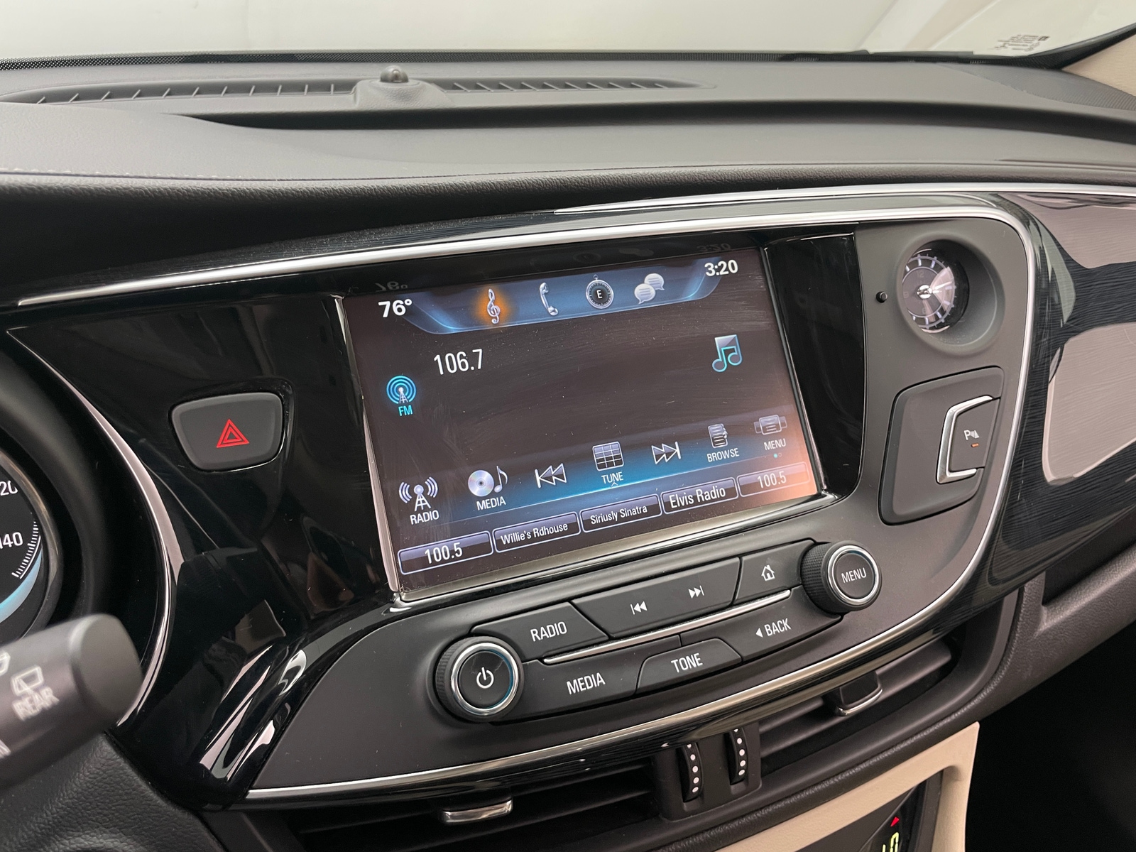 Thumbnail: 2017 Buick Envision - 4