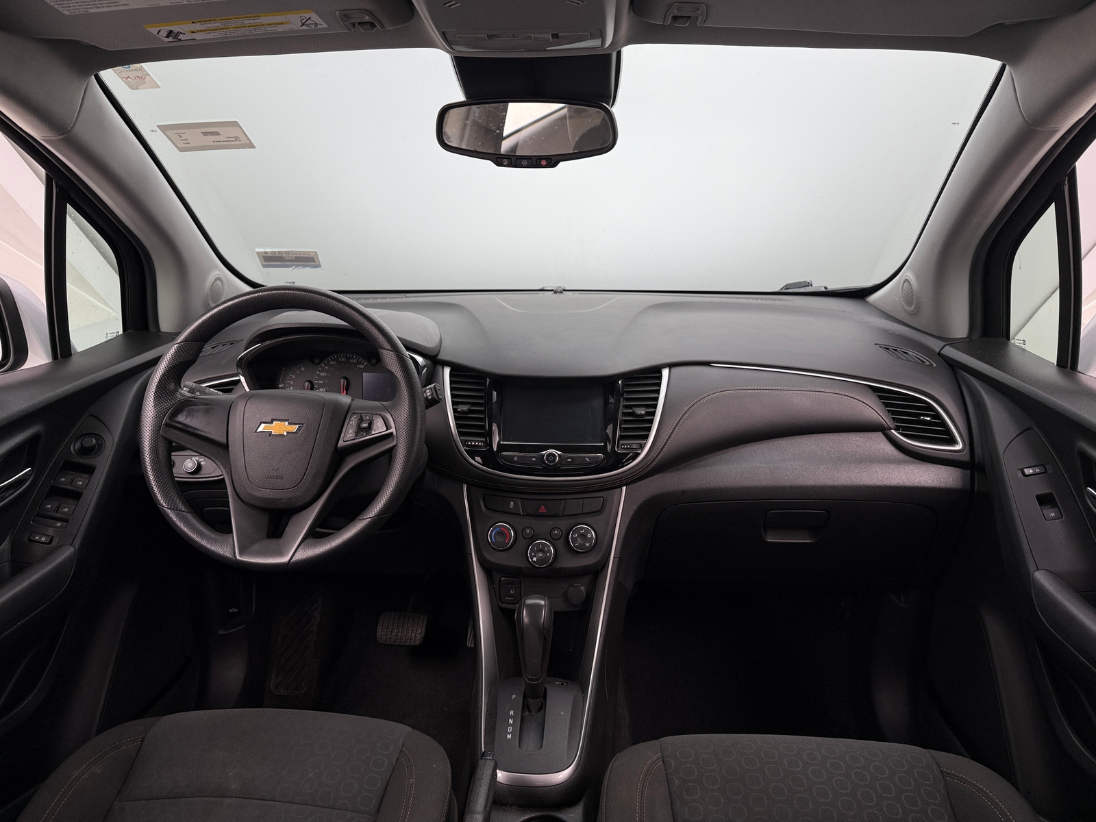 Thumbnail: 2017 Chevrolet Trax - 3