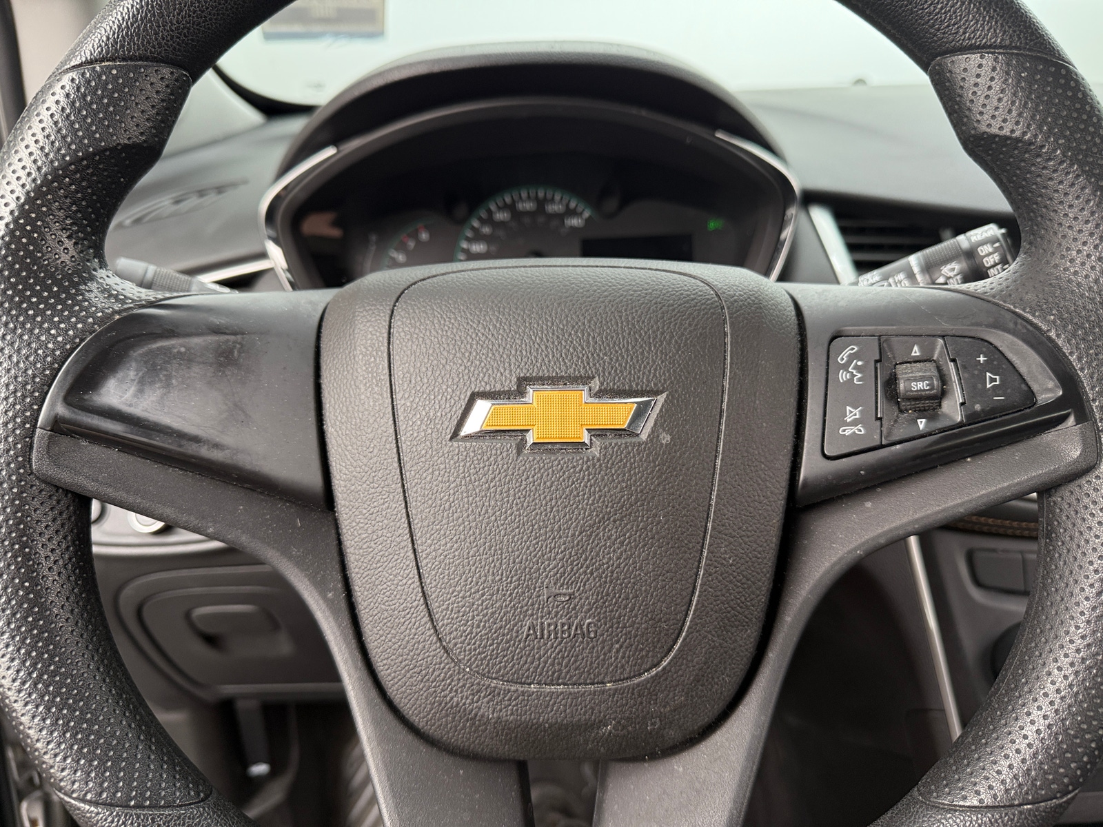 Thumbnail: 2017 Chevrolet Trax - 5