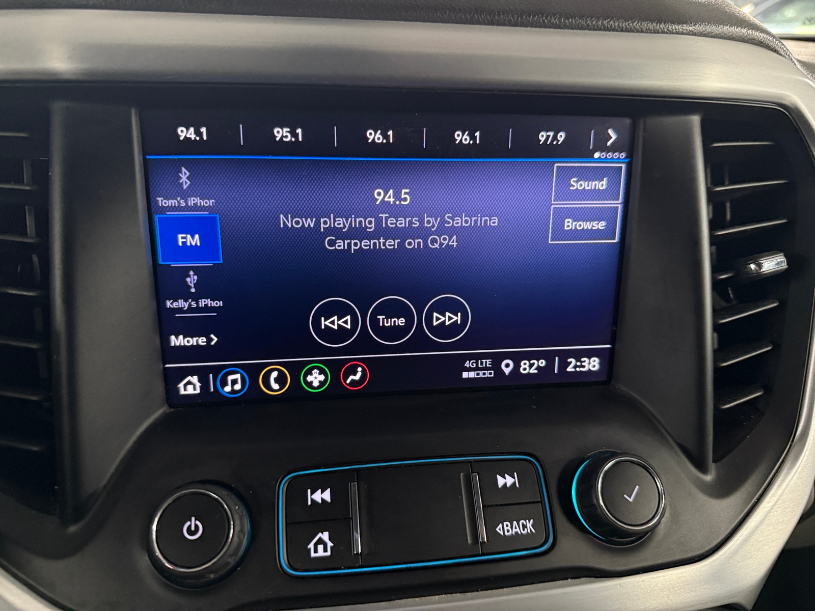 Thumbnail: 2020 GMC Acadia - 3