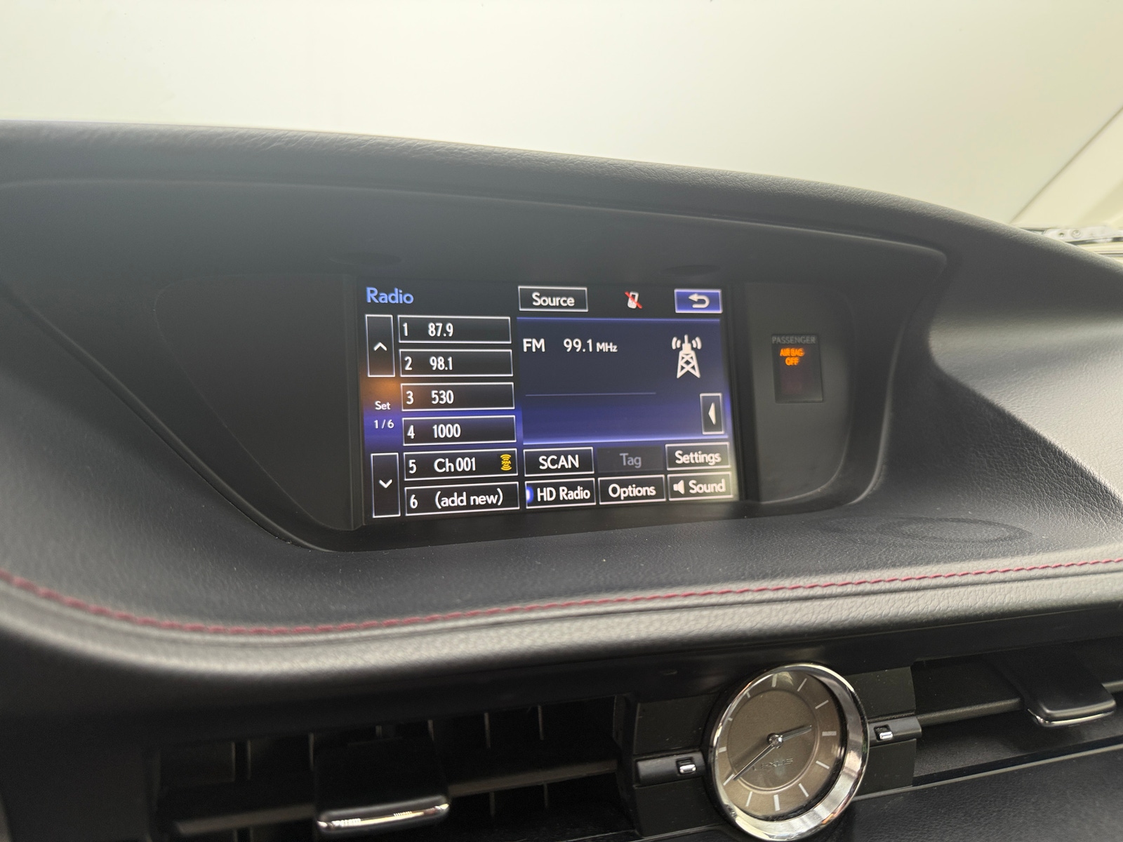 Thumbnail: 2015 Lexus ES - 3