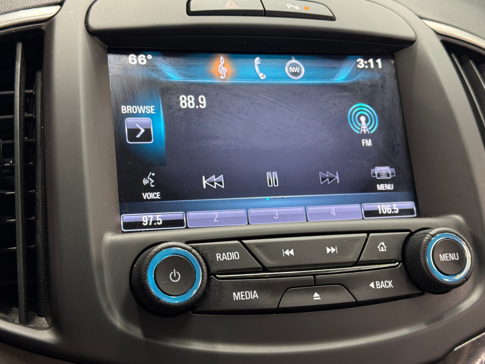 Thumbnail: 2015 Buick LaCrosse - 3