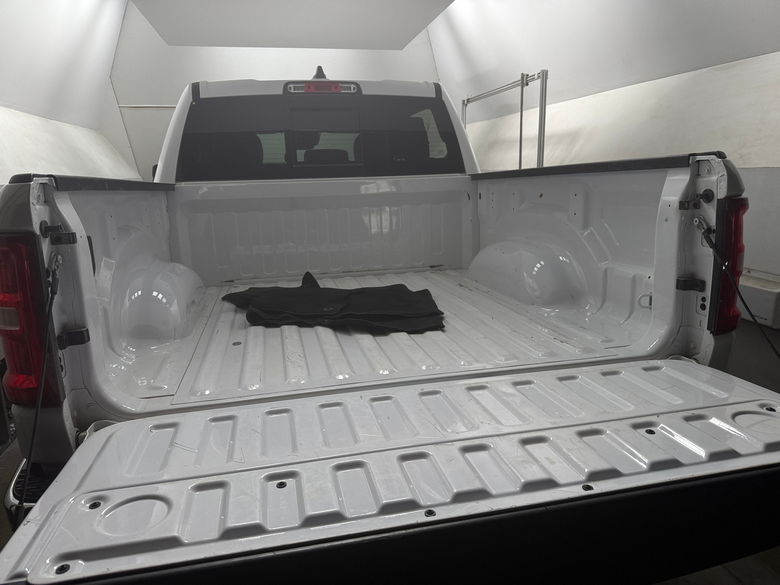 Thumbnail: 2025 RAM 1500 - 6