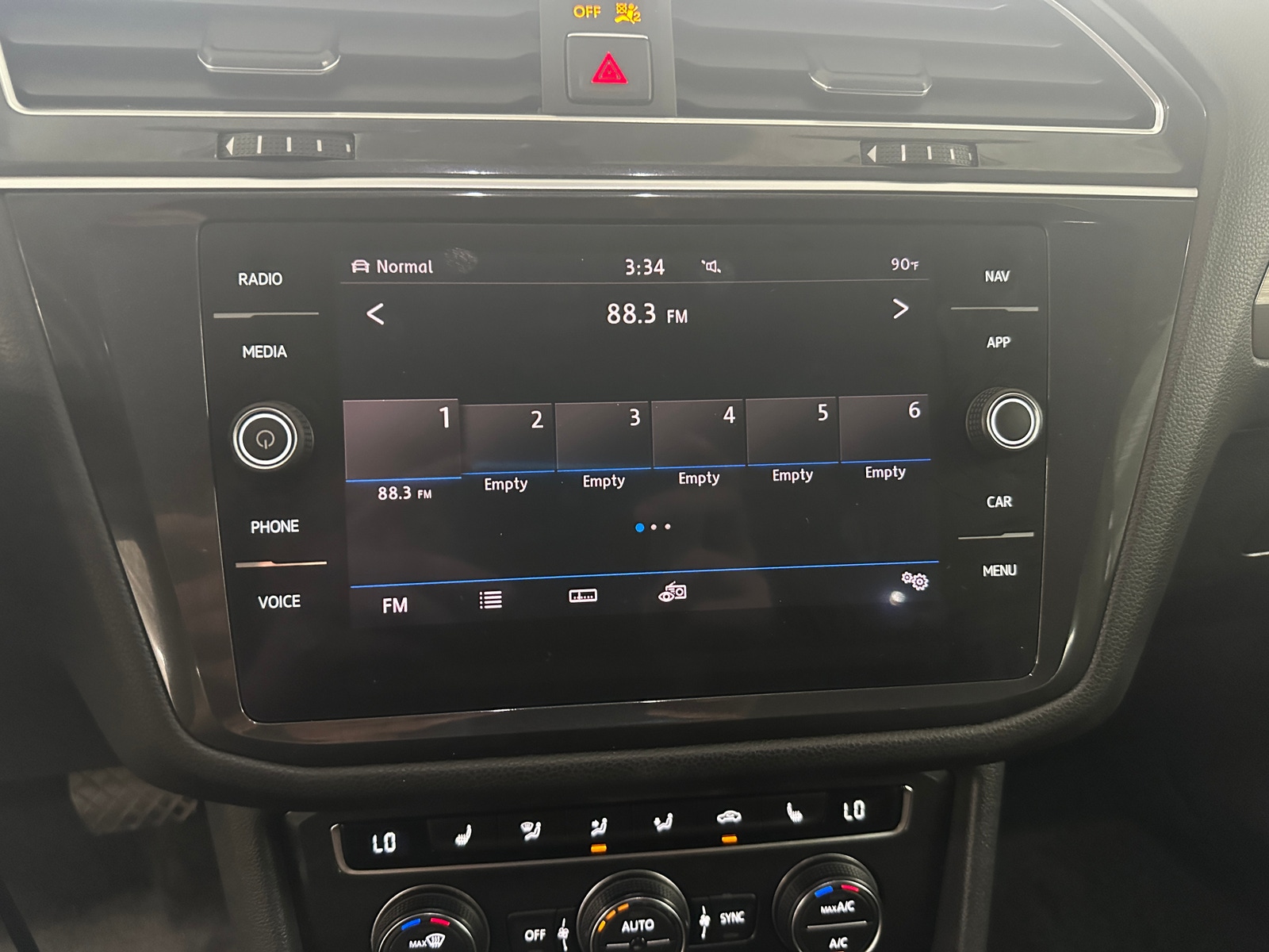 Thumbnail: 2018 Volkswagen Tiguan - 3