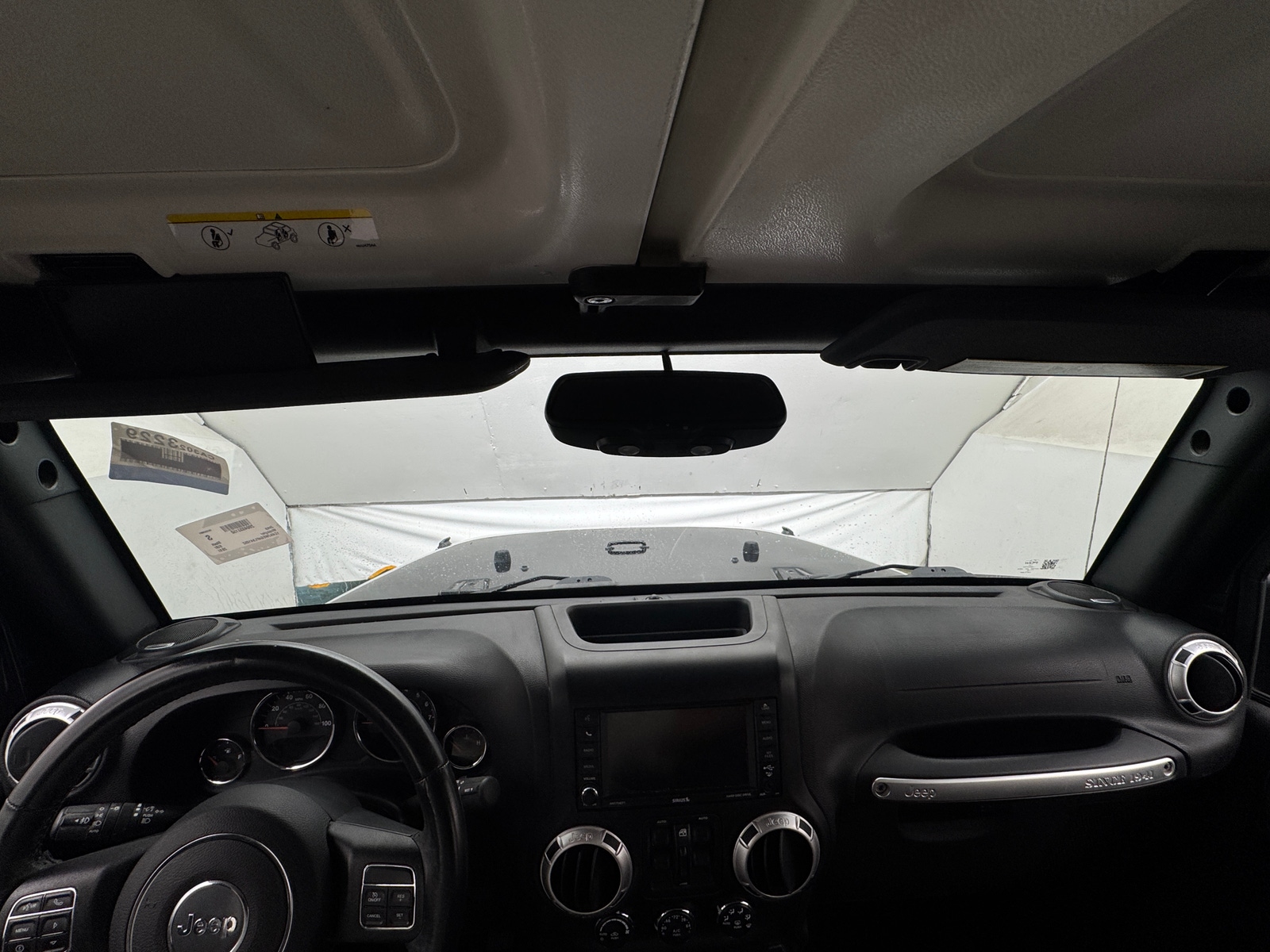 Thumbnail: 2015 Jeep Wrangler - 3
