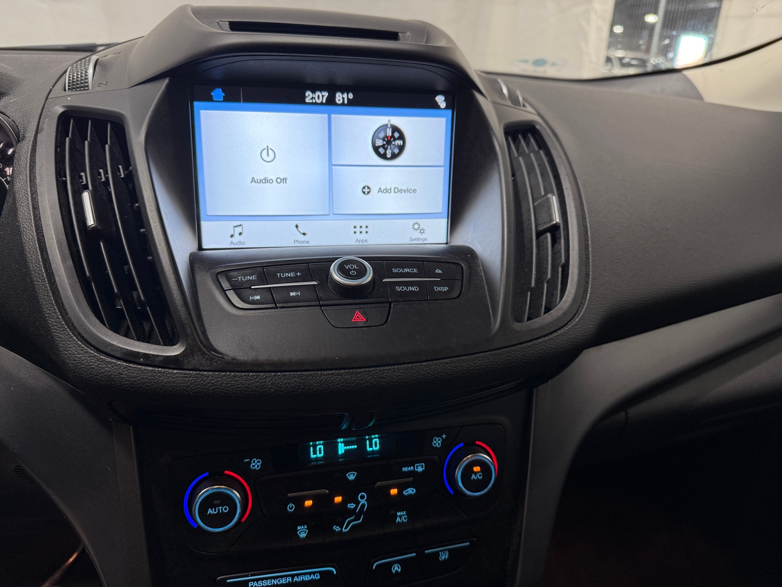 Thumbnail: 2017 Ford Escape - 4