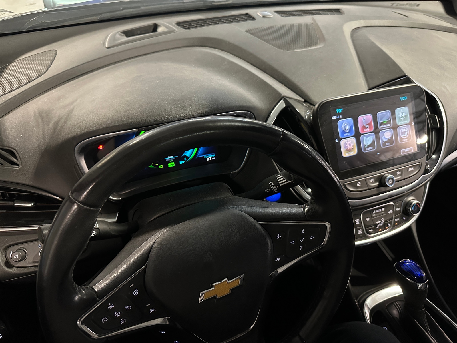 Thumbnail: 2018 Chevrolet Volt - 2