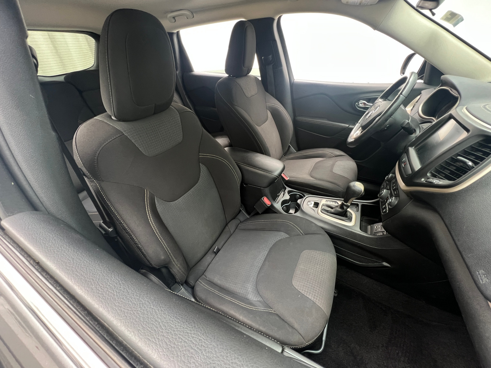 Thumbnail: 2017 Jeep Cherokee - 2