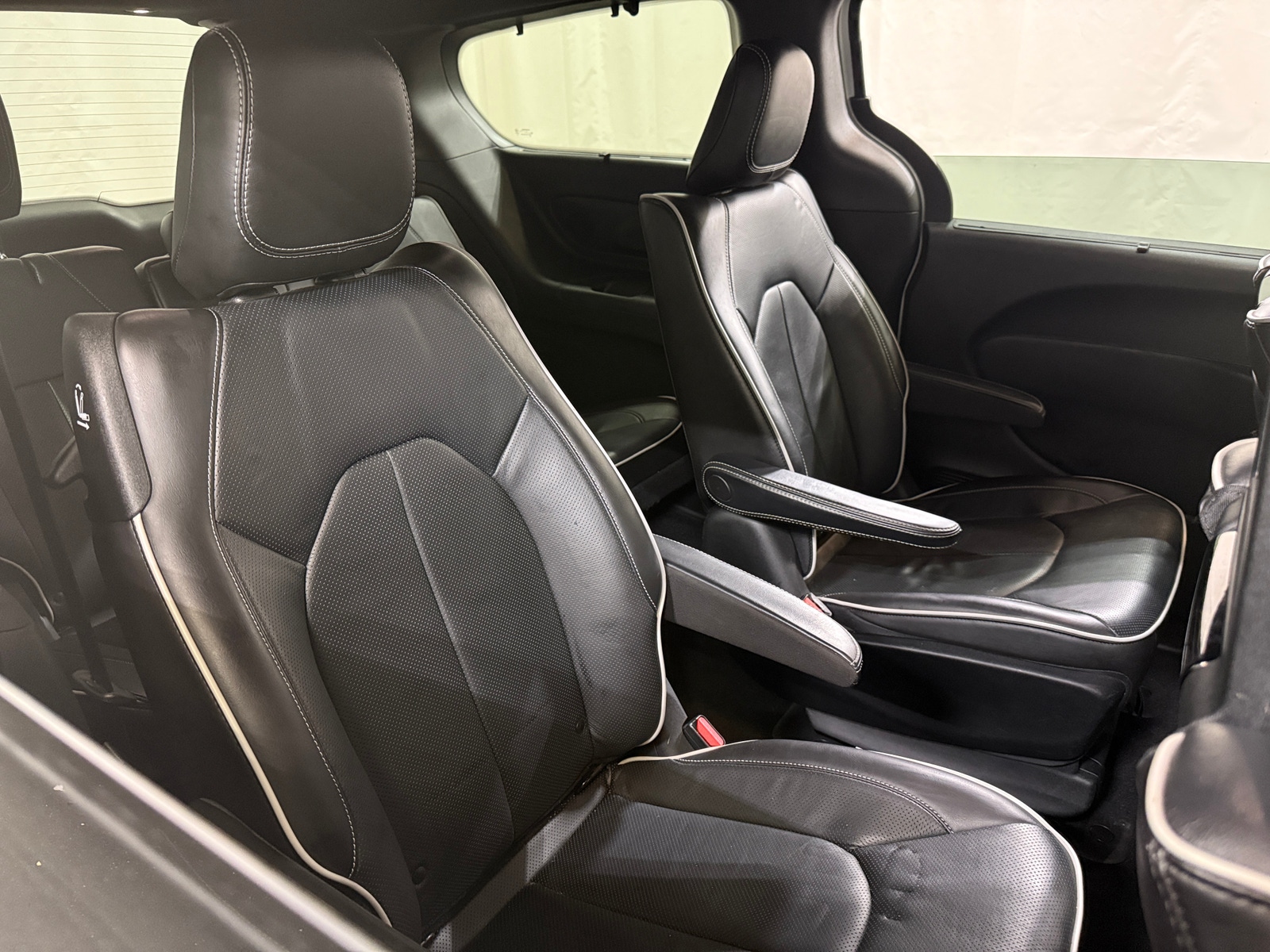 Thumbnail: 2020 Chrysler Pacifica - 5