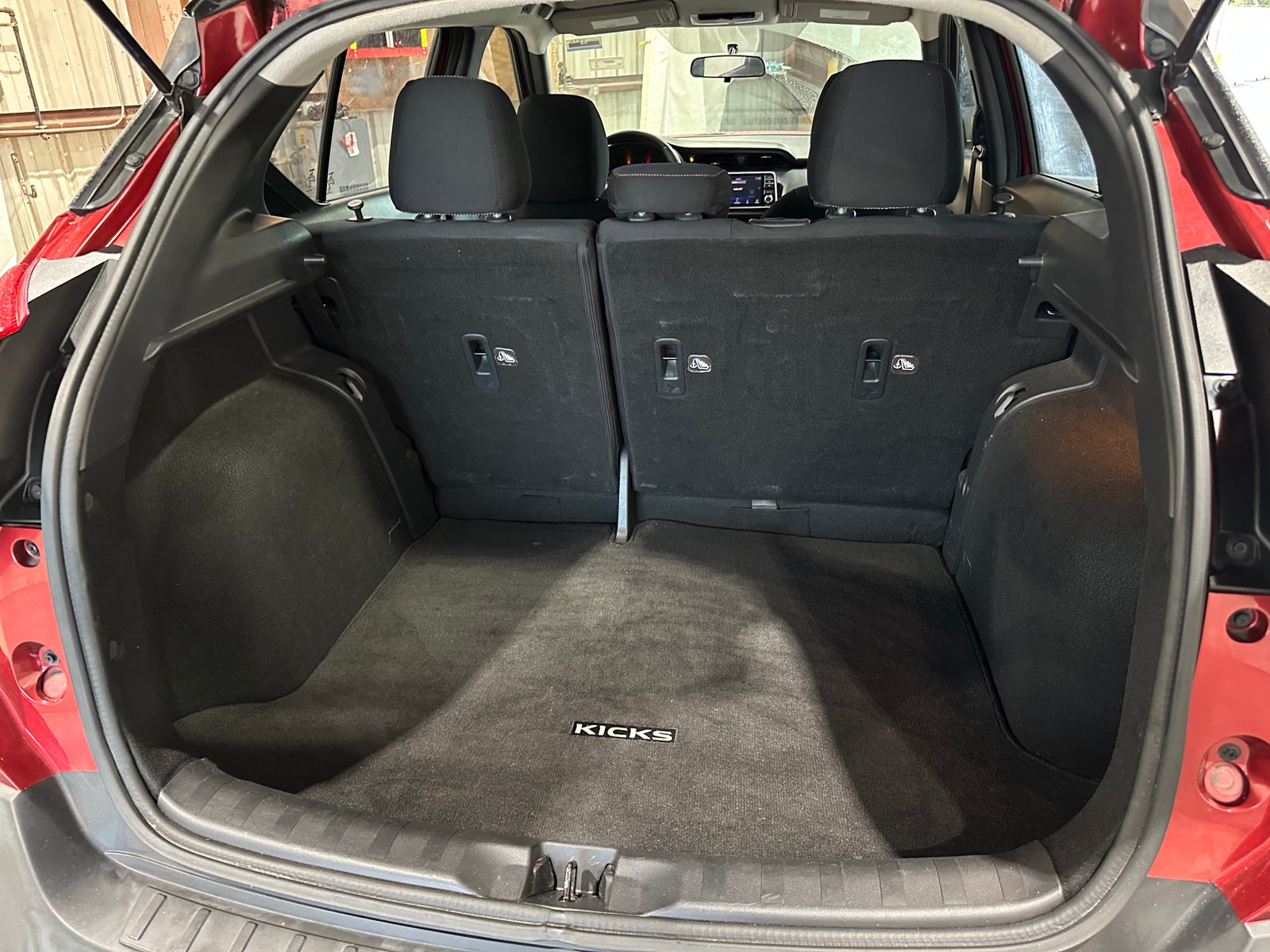 Thumbnail: 2018 Nissan Kicks - 7
