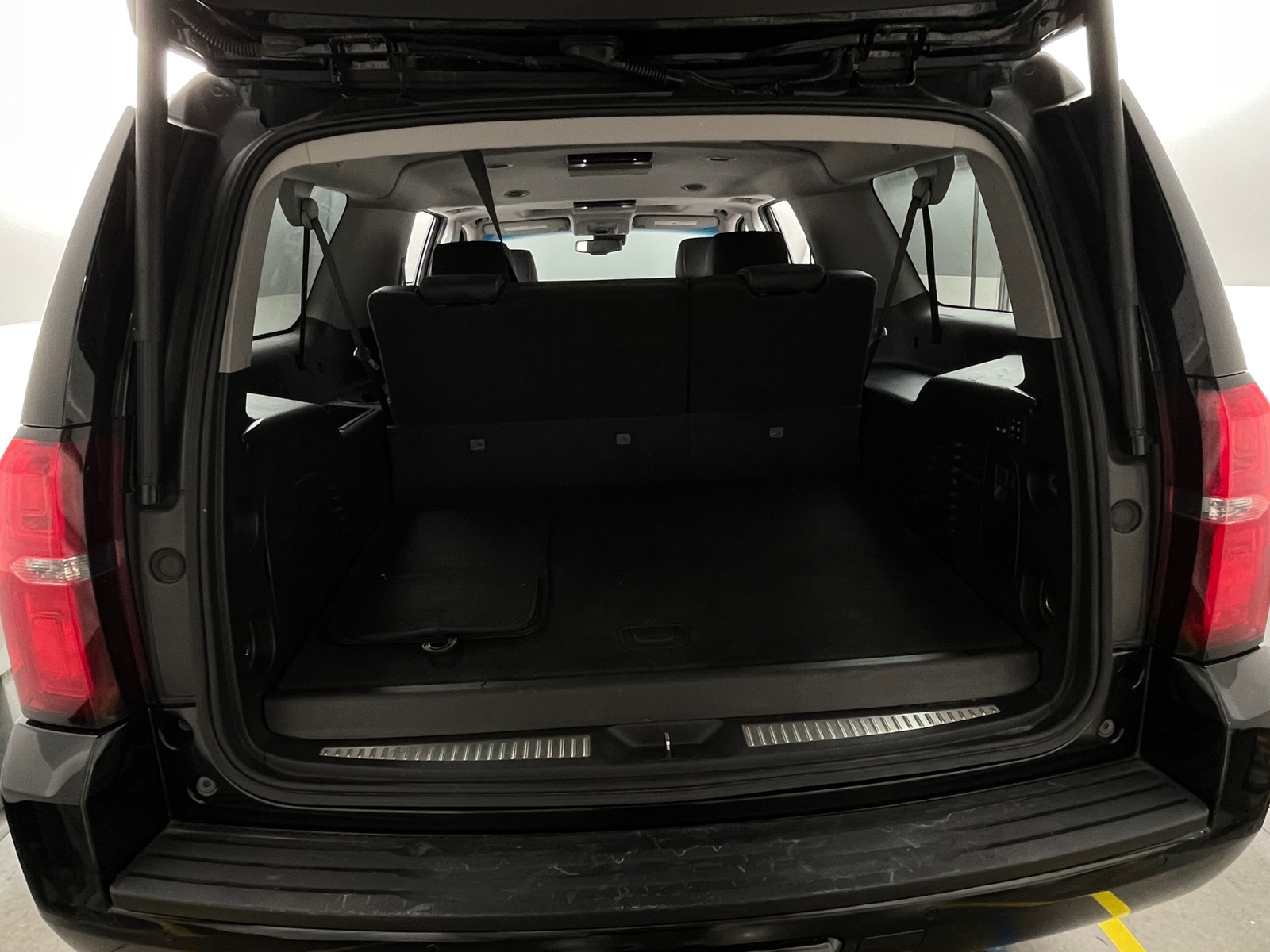 Thumbnail: 2019 Chevrolet Suburban - 6