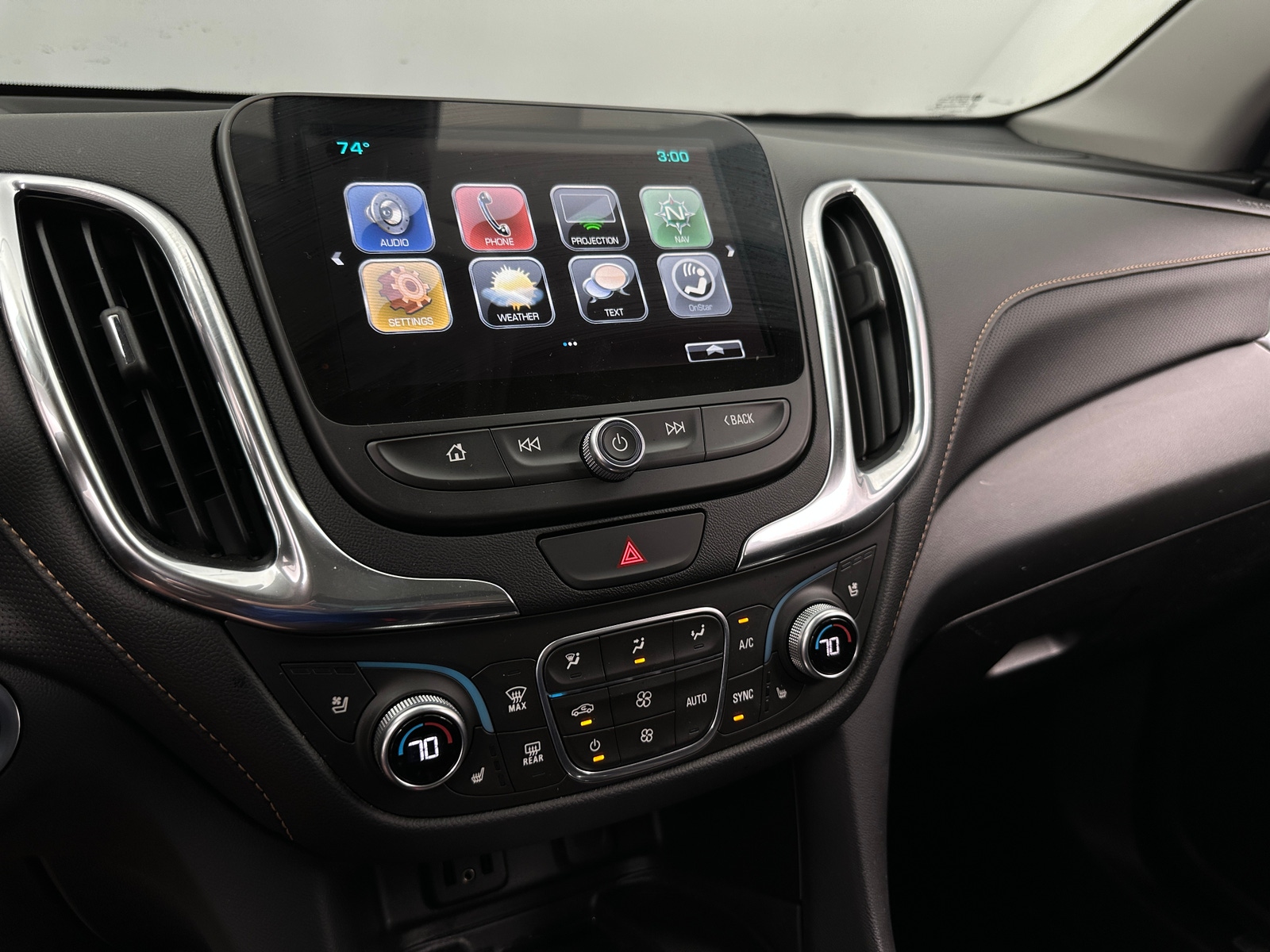 Thumbnail: 2018 Chevrolet Equinox - 3