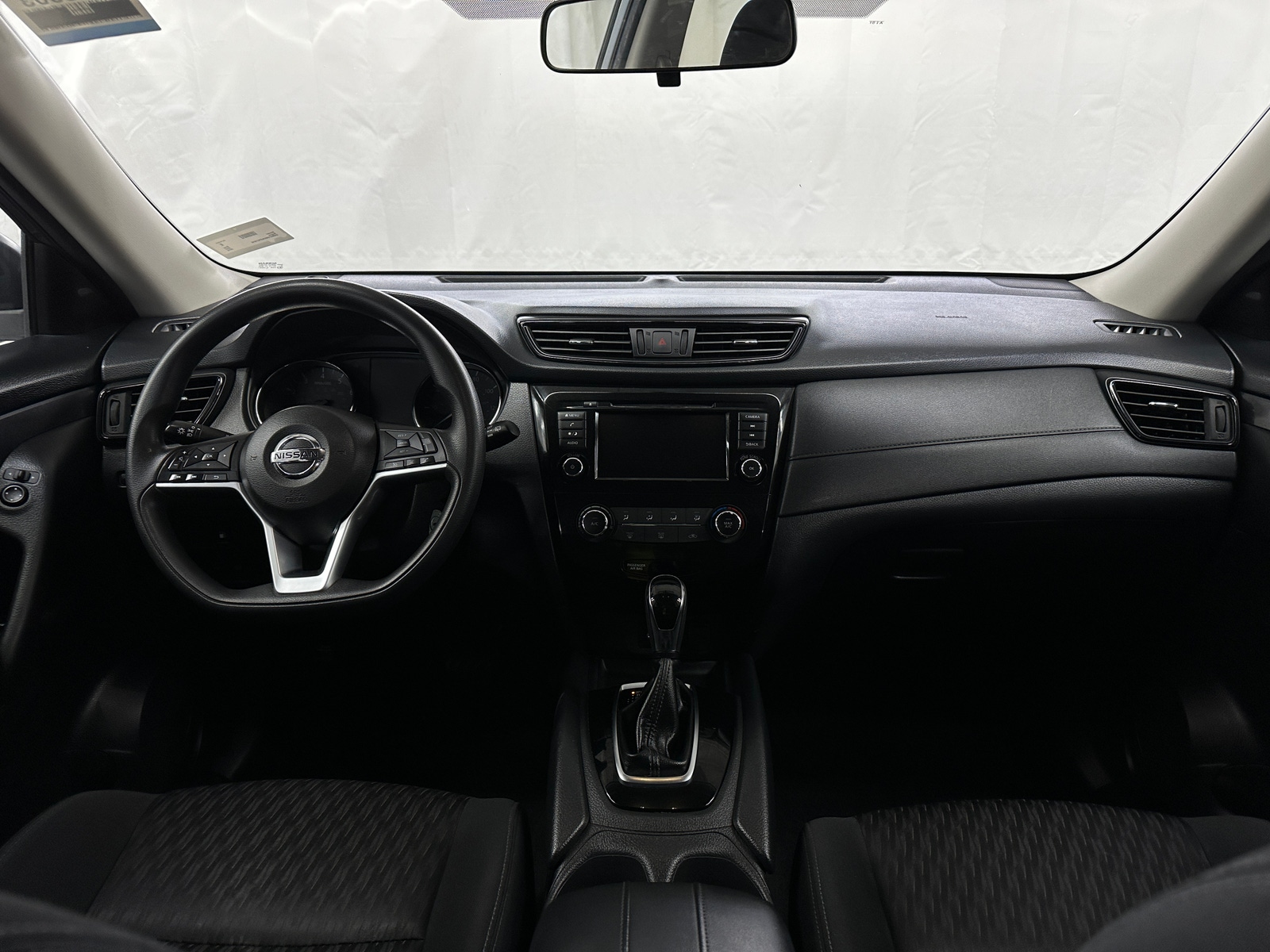 Thumbnail: 2018 Nissan Rogue - 3
