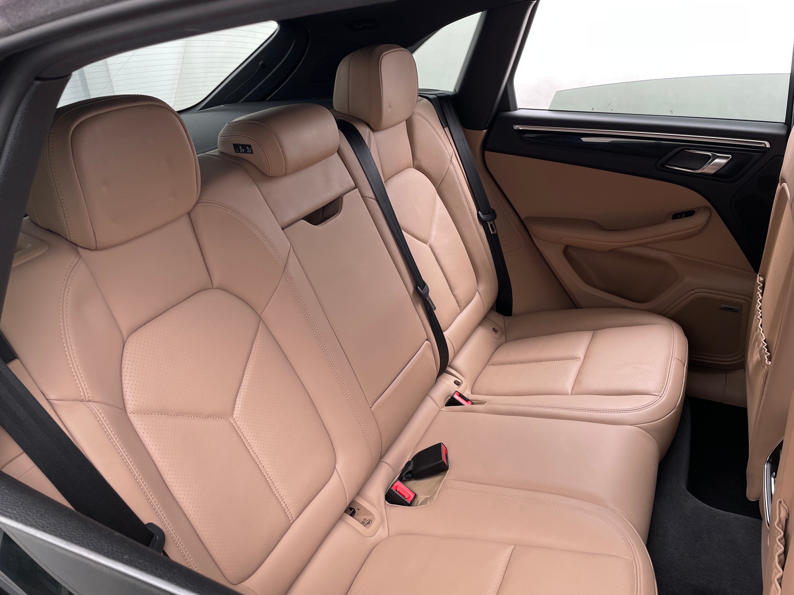 Thumbnail: 2020 Porsche Macan - 5