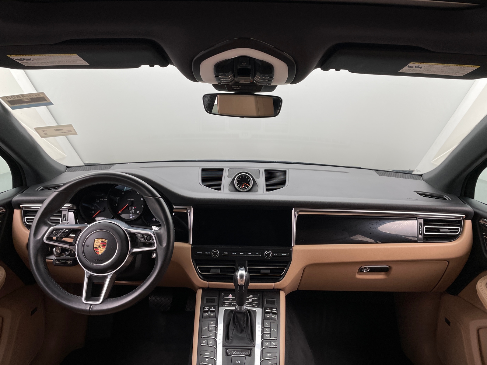 Thumbnail: 2020 Porsche Macan - 2