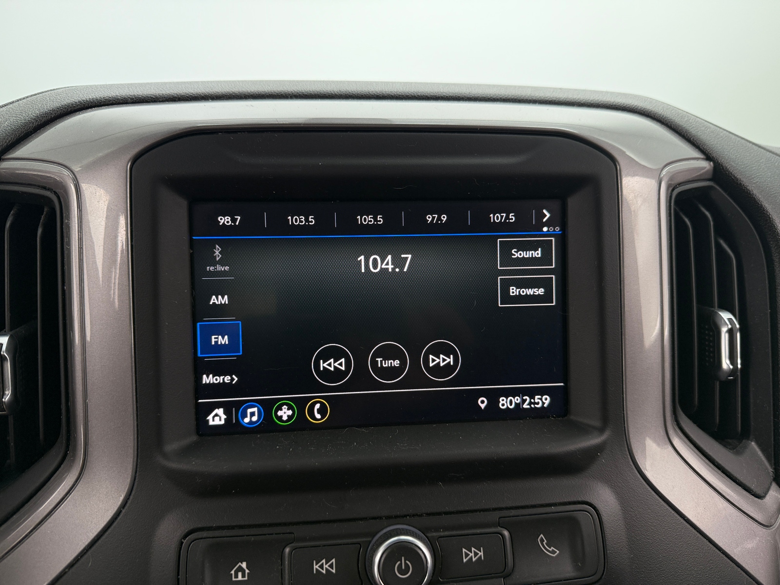 Thumbnail: 2020 Chevrolet Silverado 1500 - 4